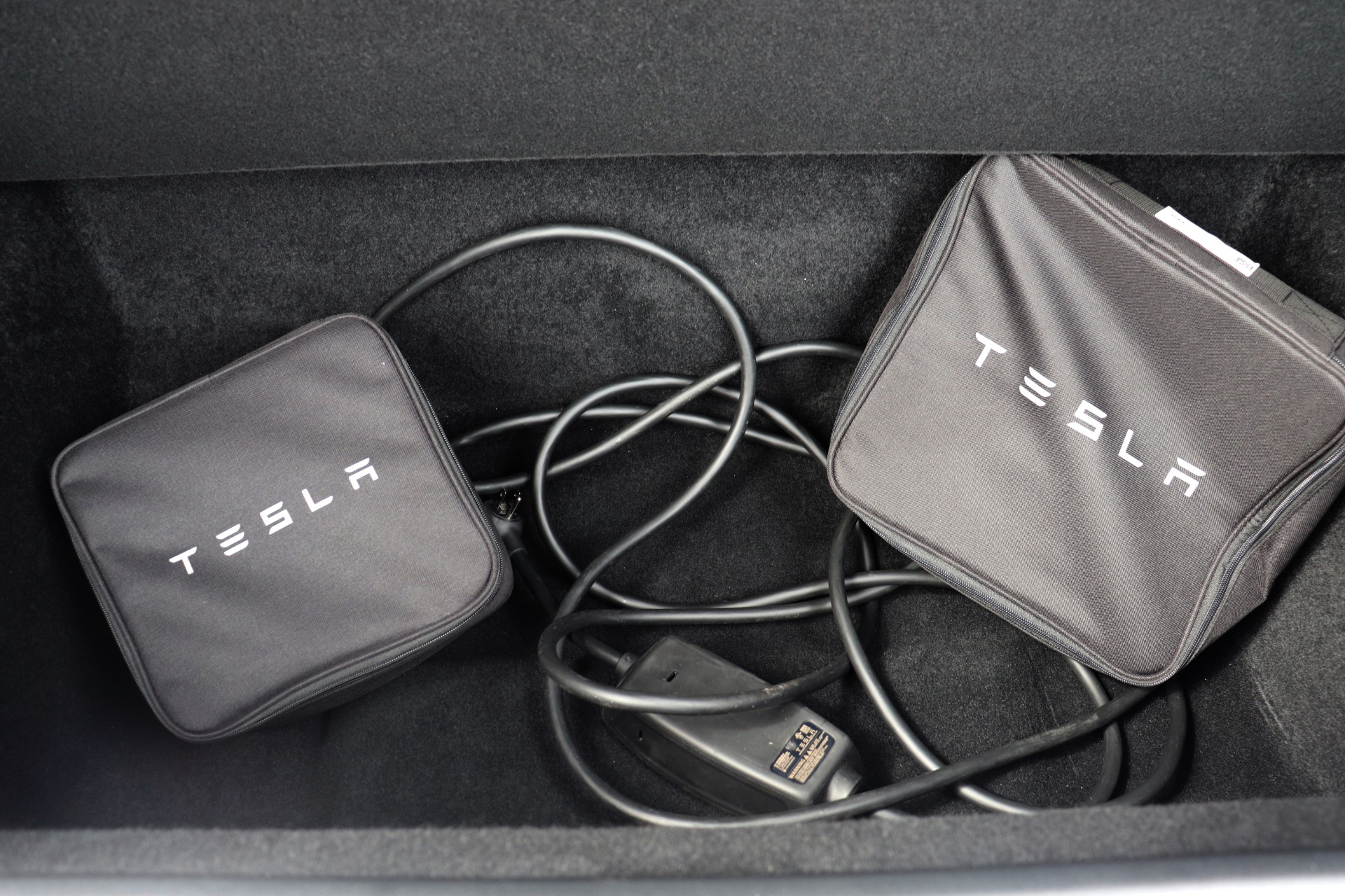 Used-2020-Tesla-Model-X-Long-Range-Performance