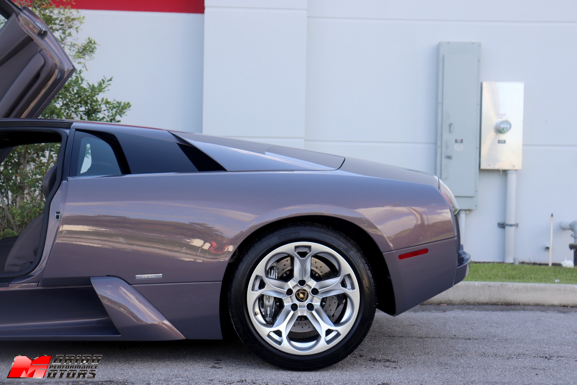 Used-2006-Lamborghini-Murcielago