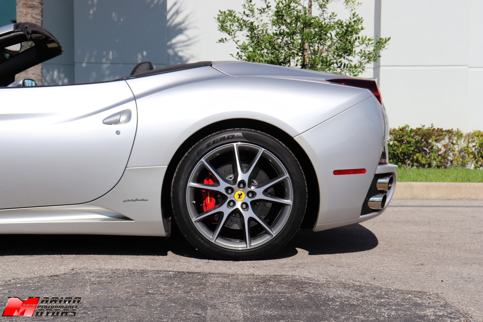 Used-2010-Ferrari-California