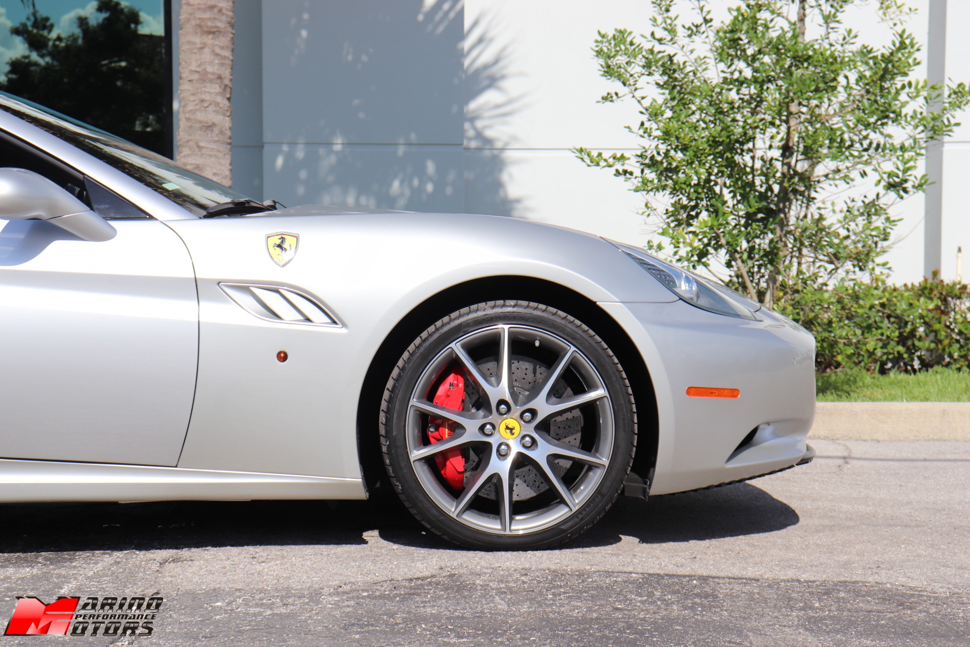 Used-2010-Ferrari-California