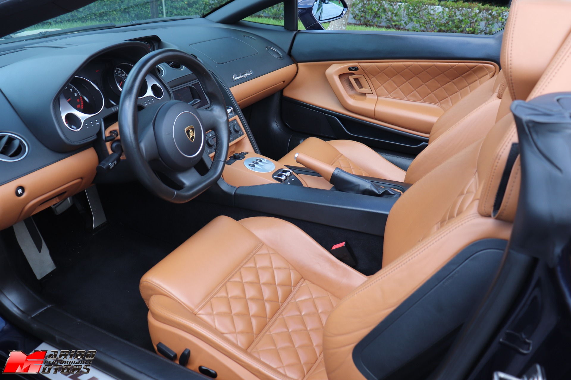 Gallardo LP560-4 Spyder gets a unique Louis Vuitton interior