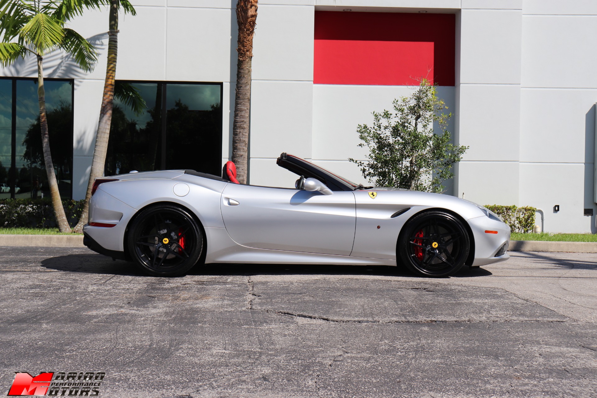 Used-2016-Ferrari-California-T