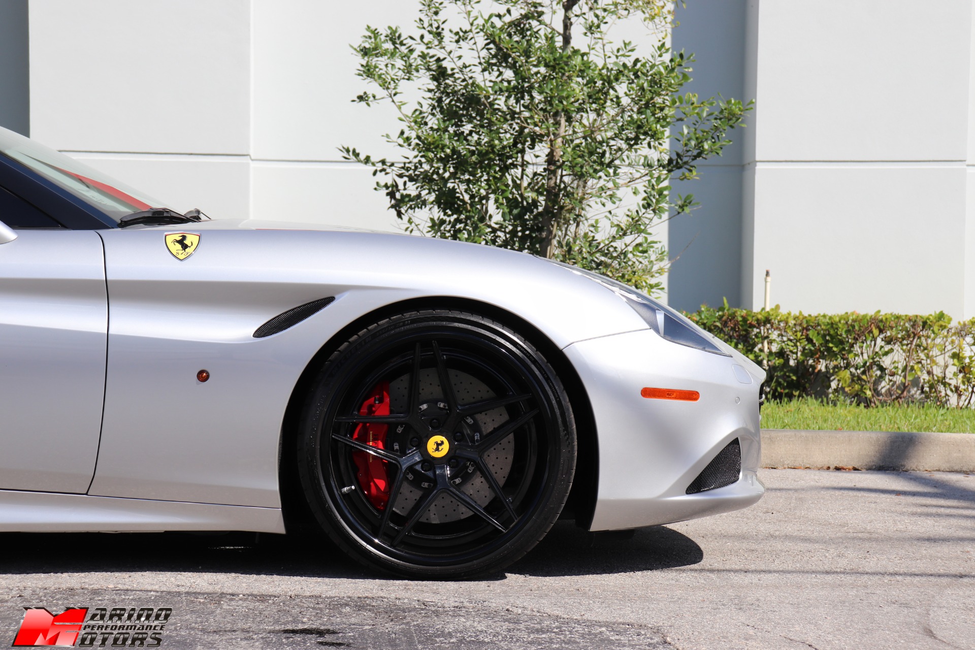 Used-2016-Ferrari-California-T