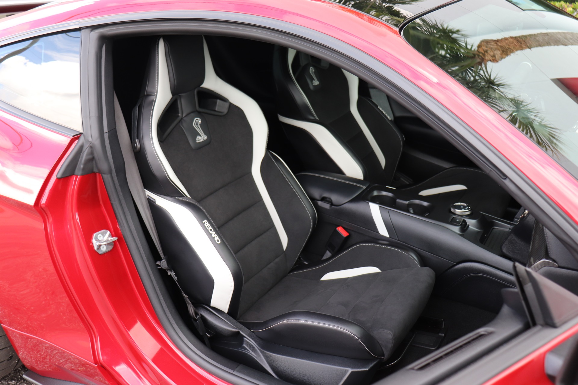Used-2020-Ford-Mustang-Shelby-GT500