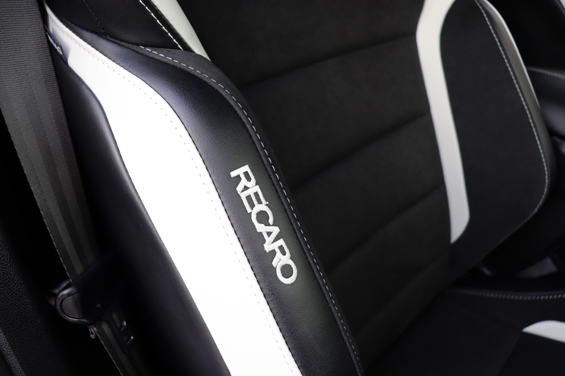 Used-2020-Ford-Mustang-Shelby-GT500