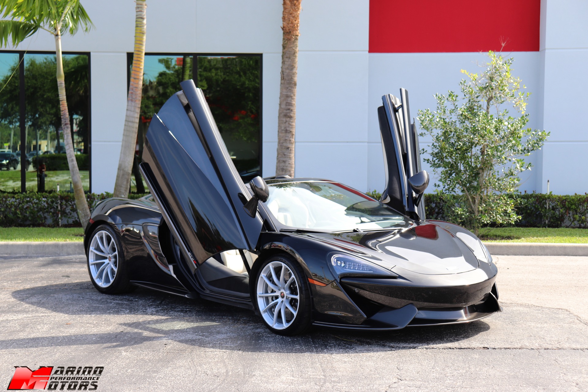 Used-2018-McLaren-570S-Spider
