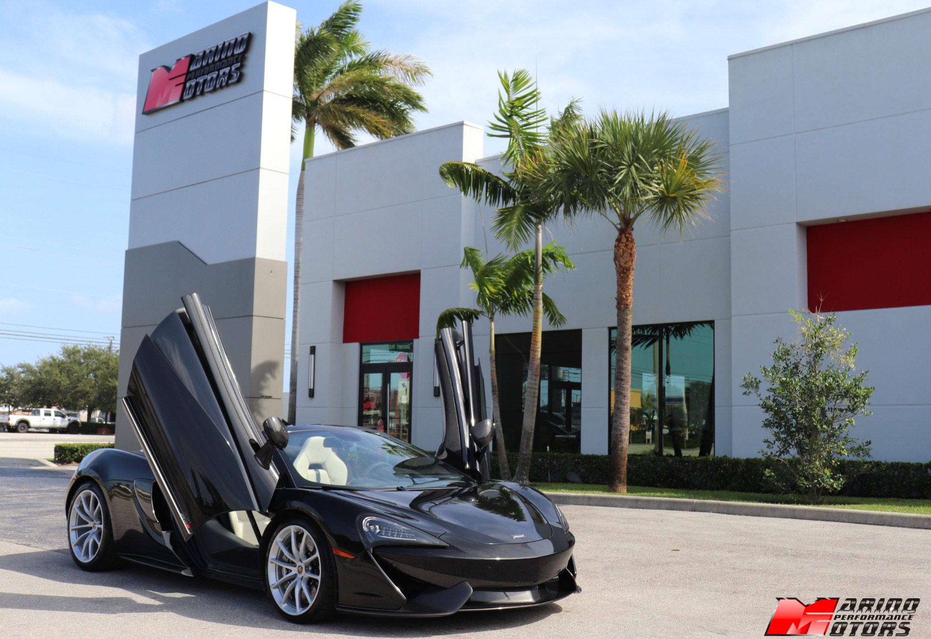 Used-2018-McLaren-570S-Spider
