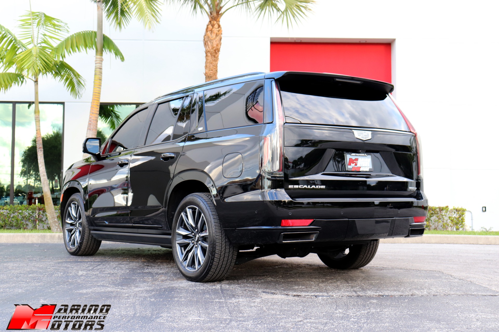 Used-2021-Cadillac-Escalade-Sport