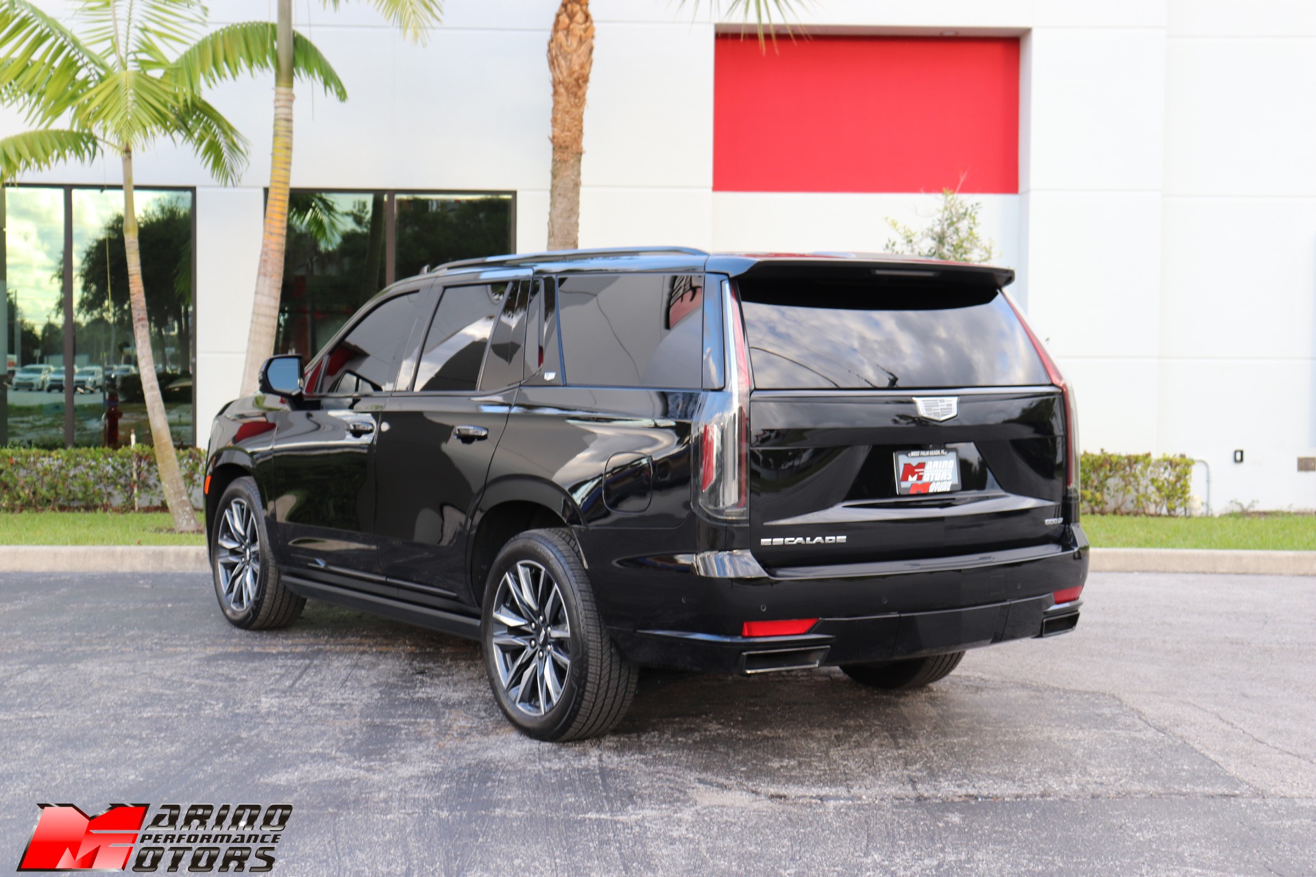 Used-2021-Cadillac-Escalade-Sport