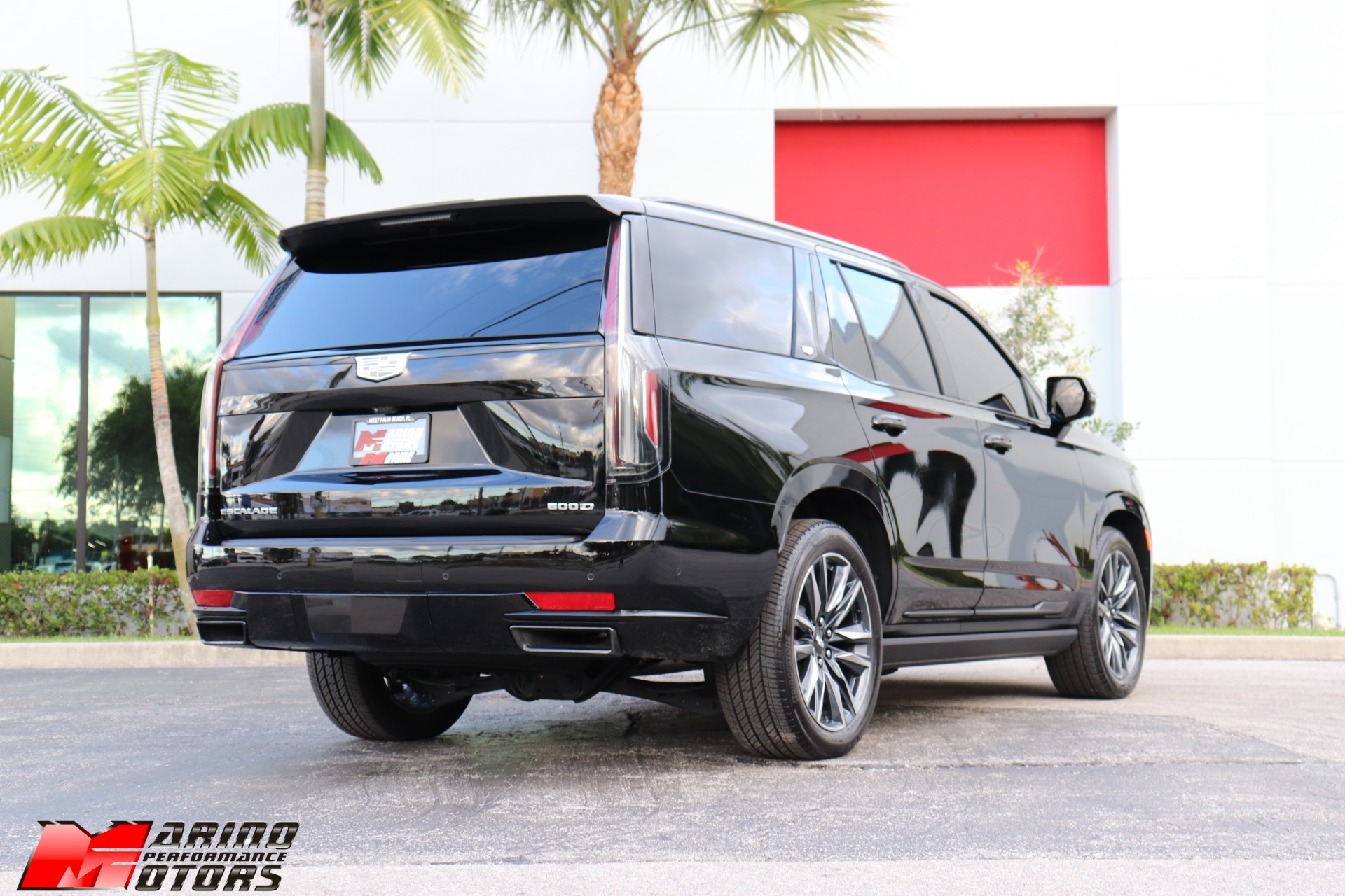 Used-2021-Cadillac-Escalade-Sport