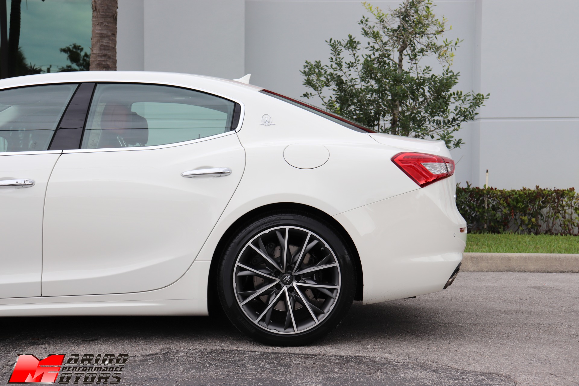 Used-2019-Maserati-Ghibli-SQ4-GranLusso
