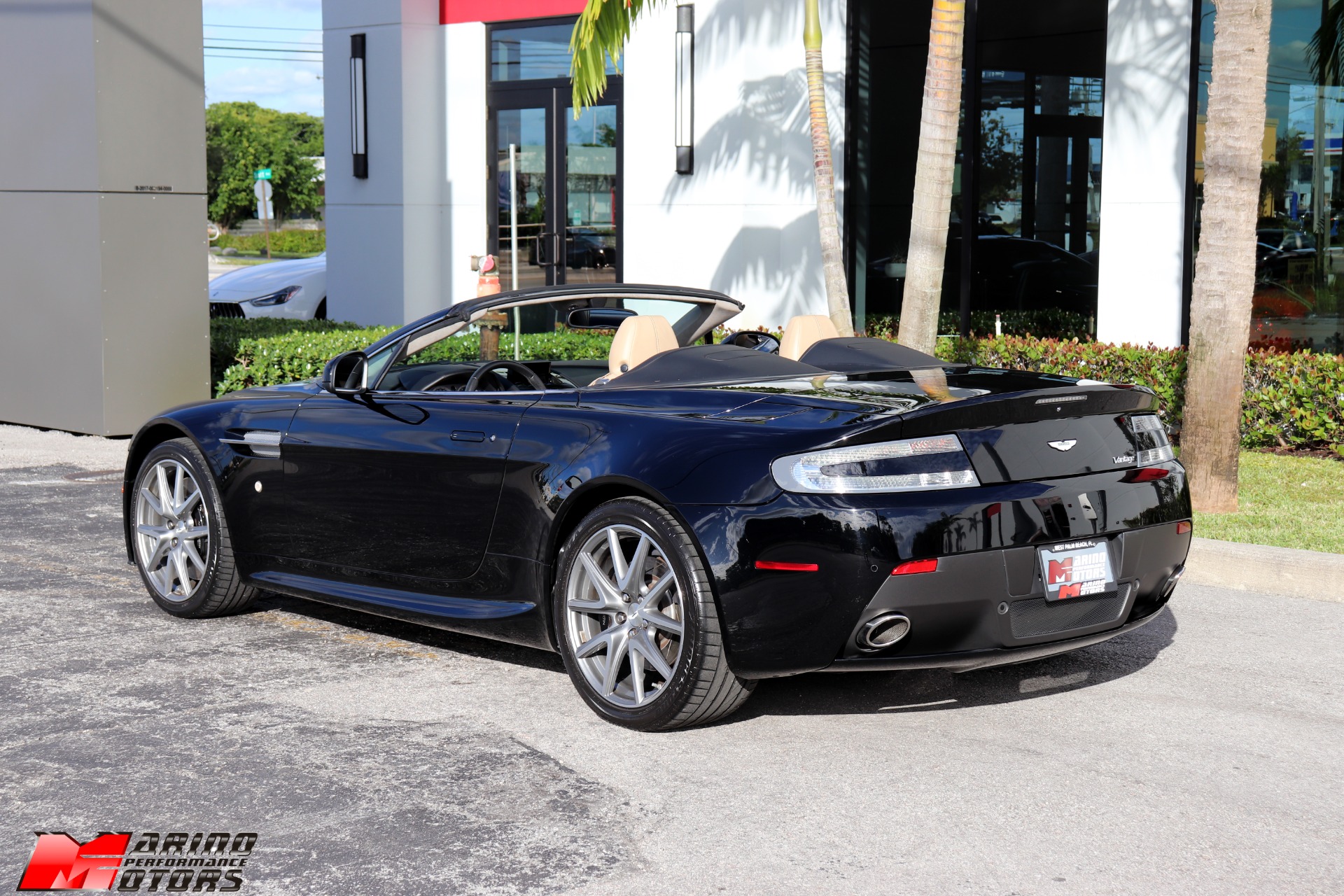 Used-2012-Aston-Martin-V8-Vantage-Roadster