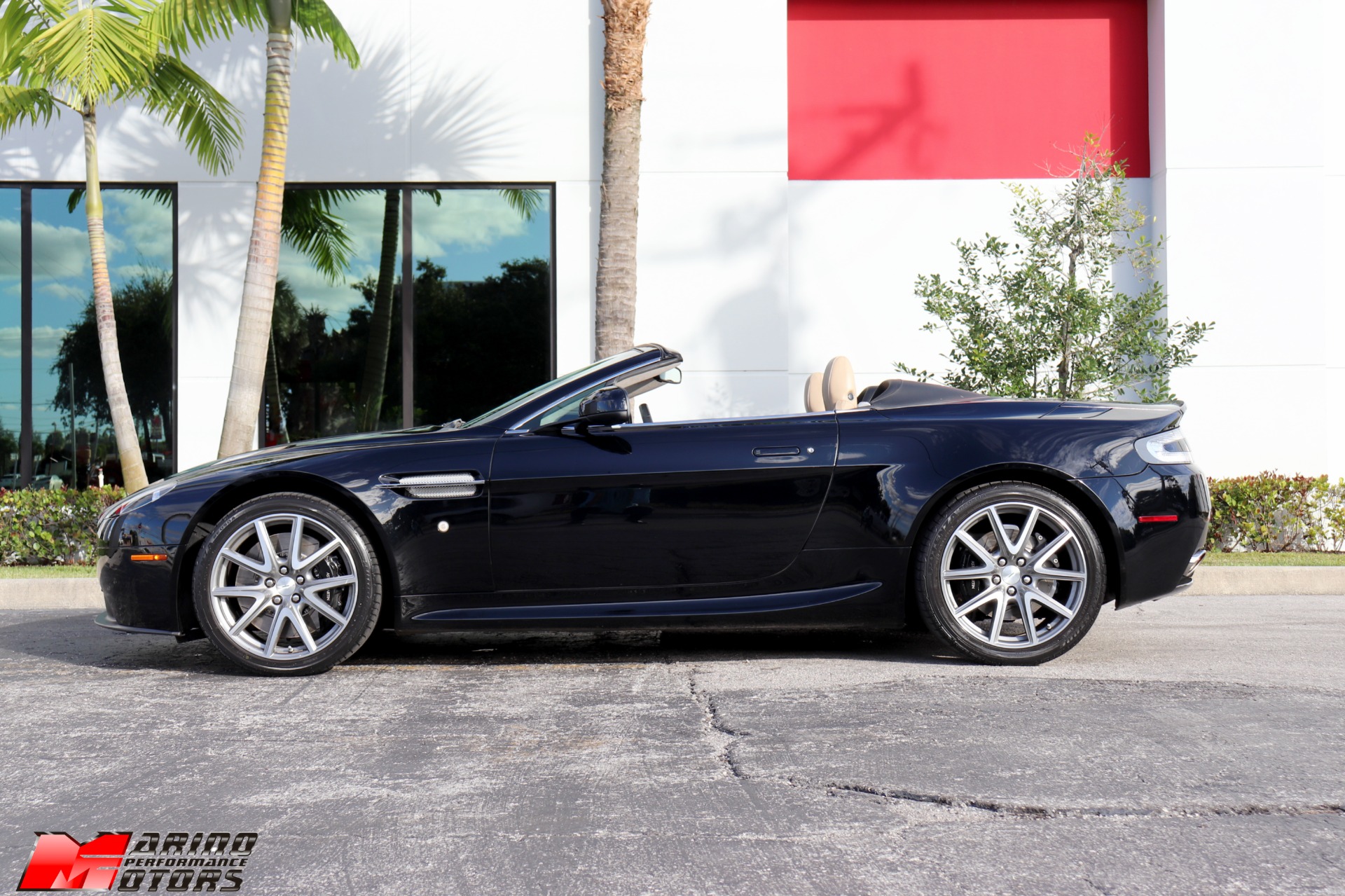 Used-2012-Aston-Martin-V8-Vantage-Roadster