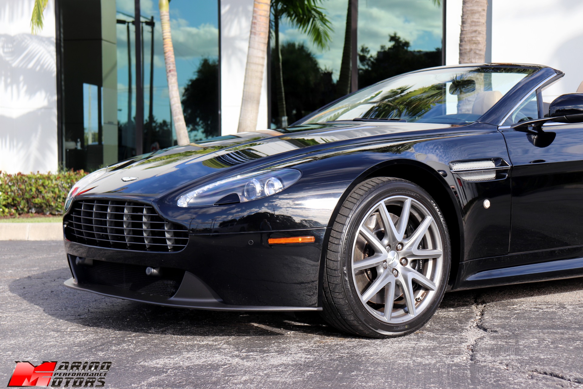 Used-2012-Aston-Martin-V8-Vantage-Roadster