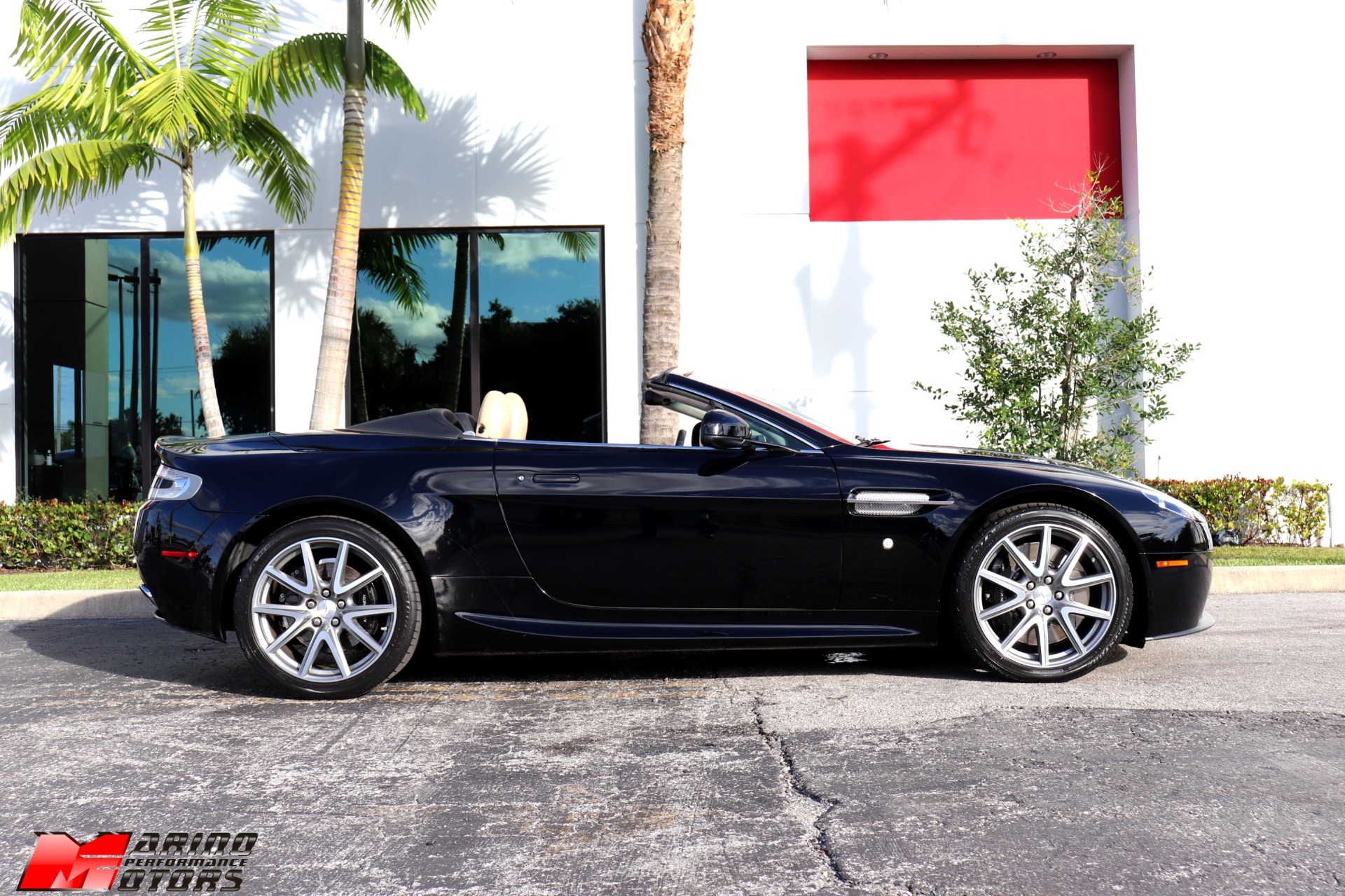Used-2012-Aston-Martin-V8-Vantage-Roadster