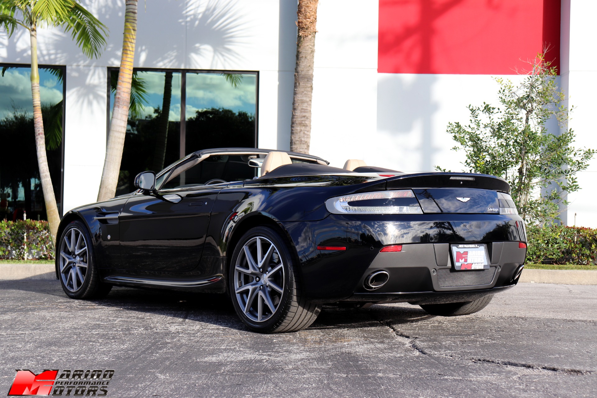 Used-2012-Aston-Martin-V8-Vantage-Roadster
