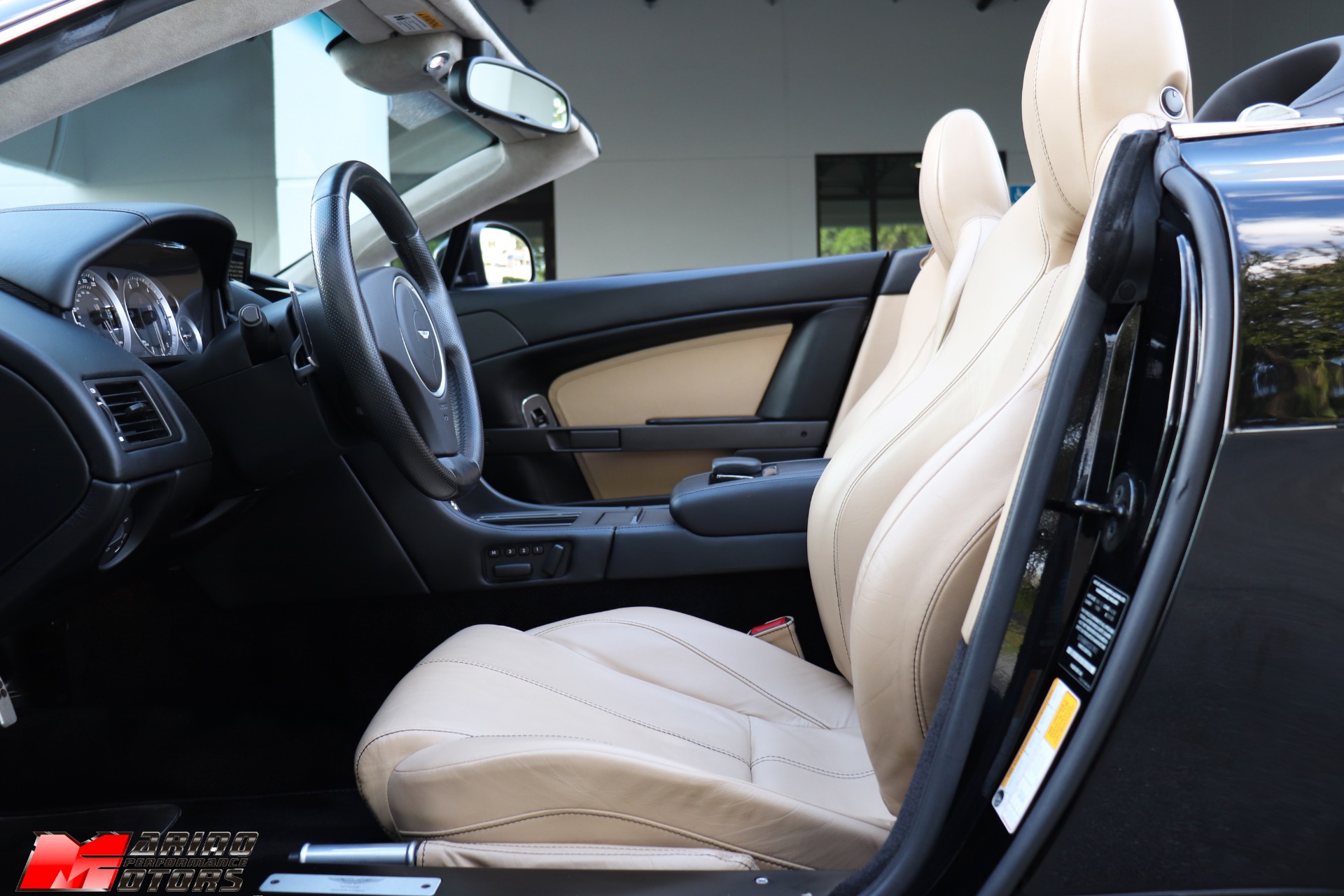 Used-2012-Aston-Martin-V8-Vantage-Roadster