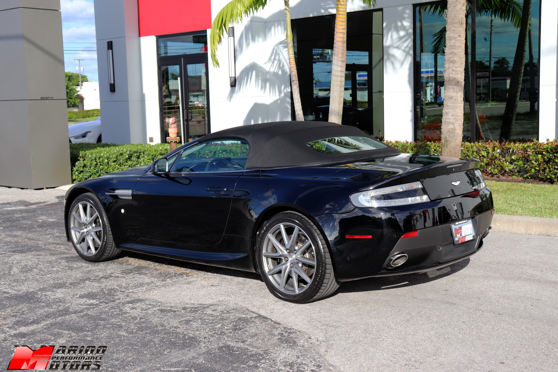 Used-2012-Aston-Martin-V8-Vantage-Roadster
