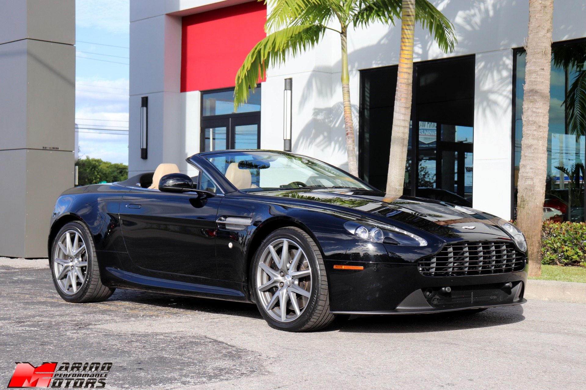 Used-2012-Aston-Martin-V8-Vantage-Roadster