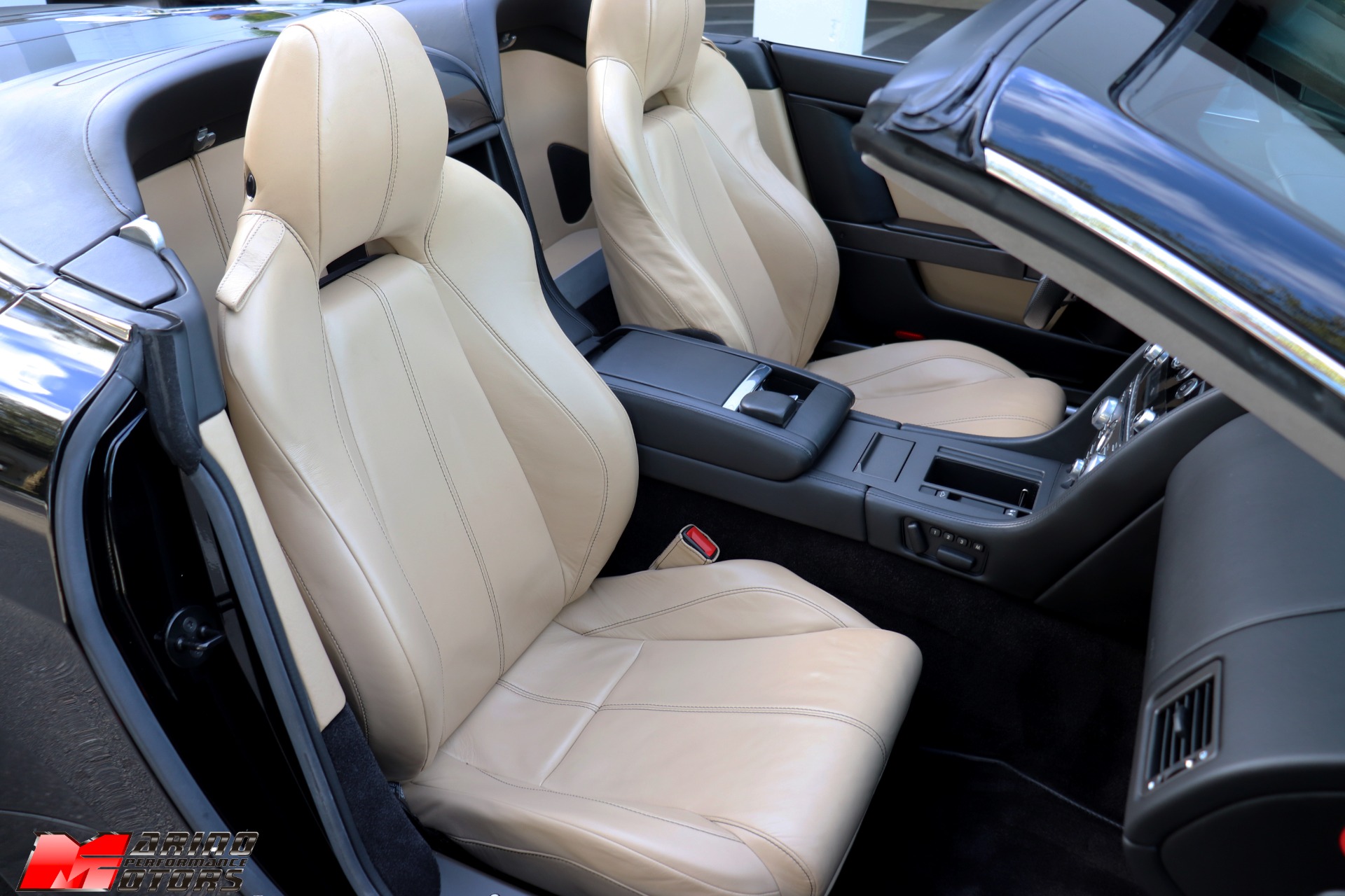 Used-2012-Aston-Martin-V8-Vantage-Roadster