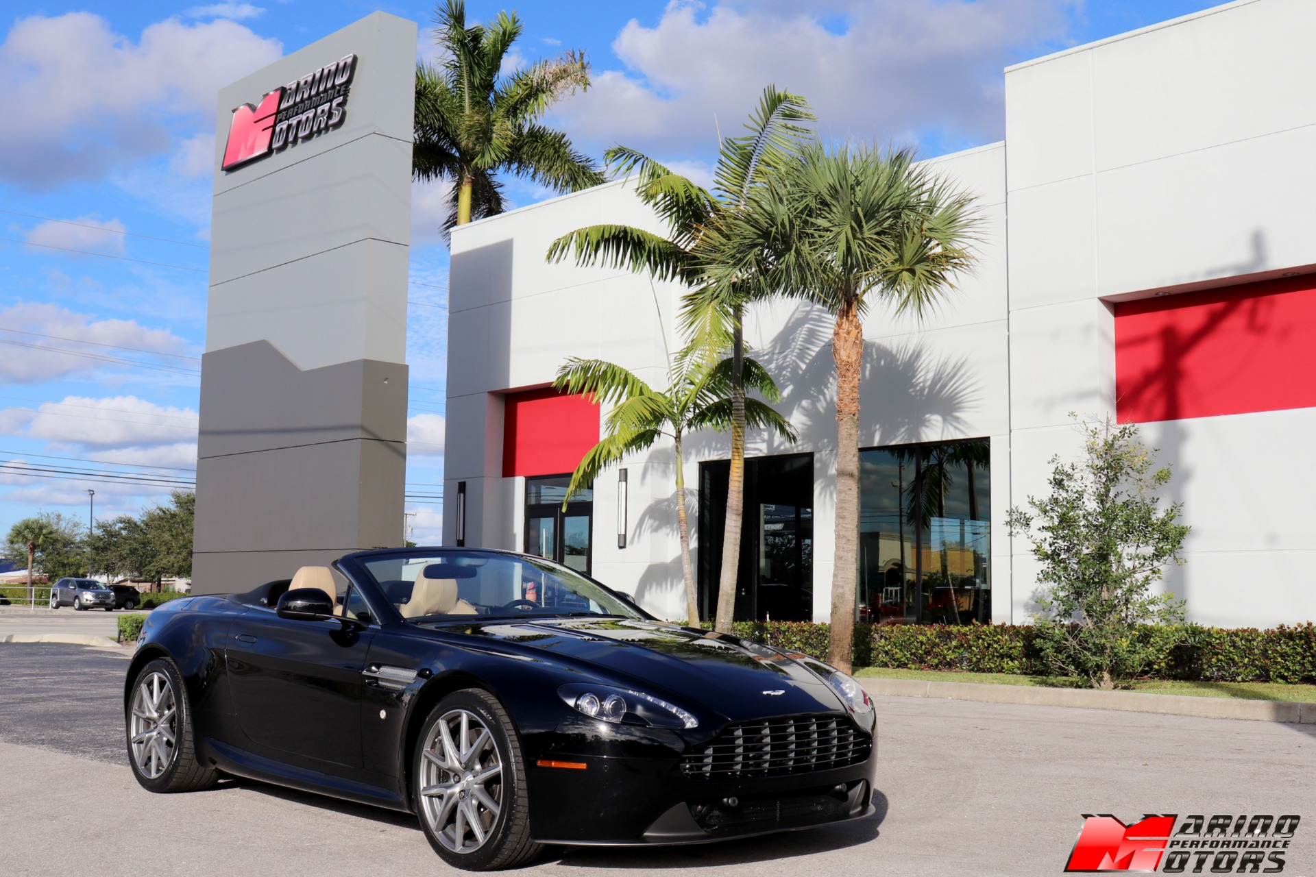 Used-2012-Aston-Martin-V8-Vantage-Roadster