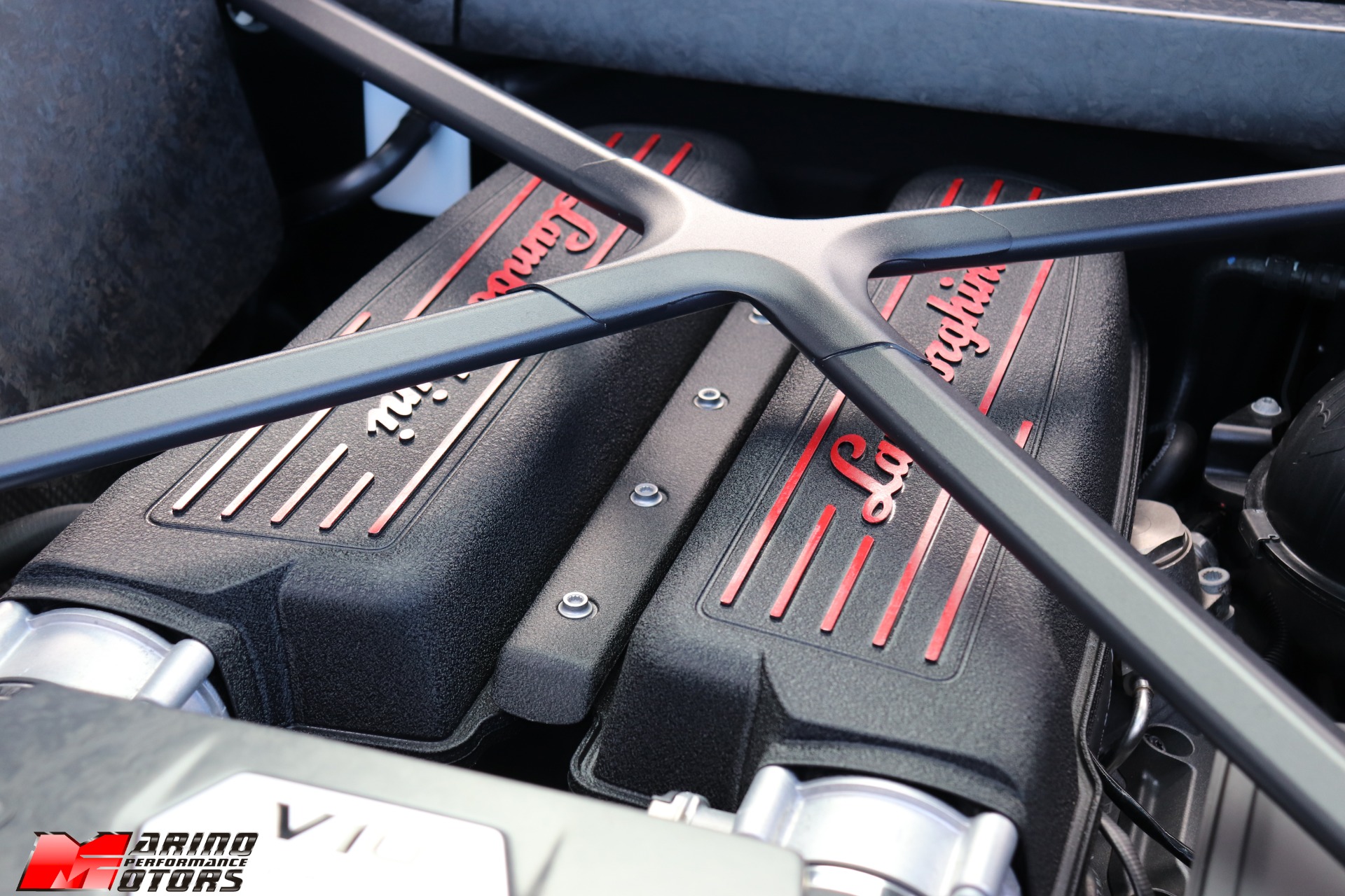 Used-2018-Lamborghini-Huracan-LP-580-2