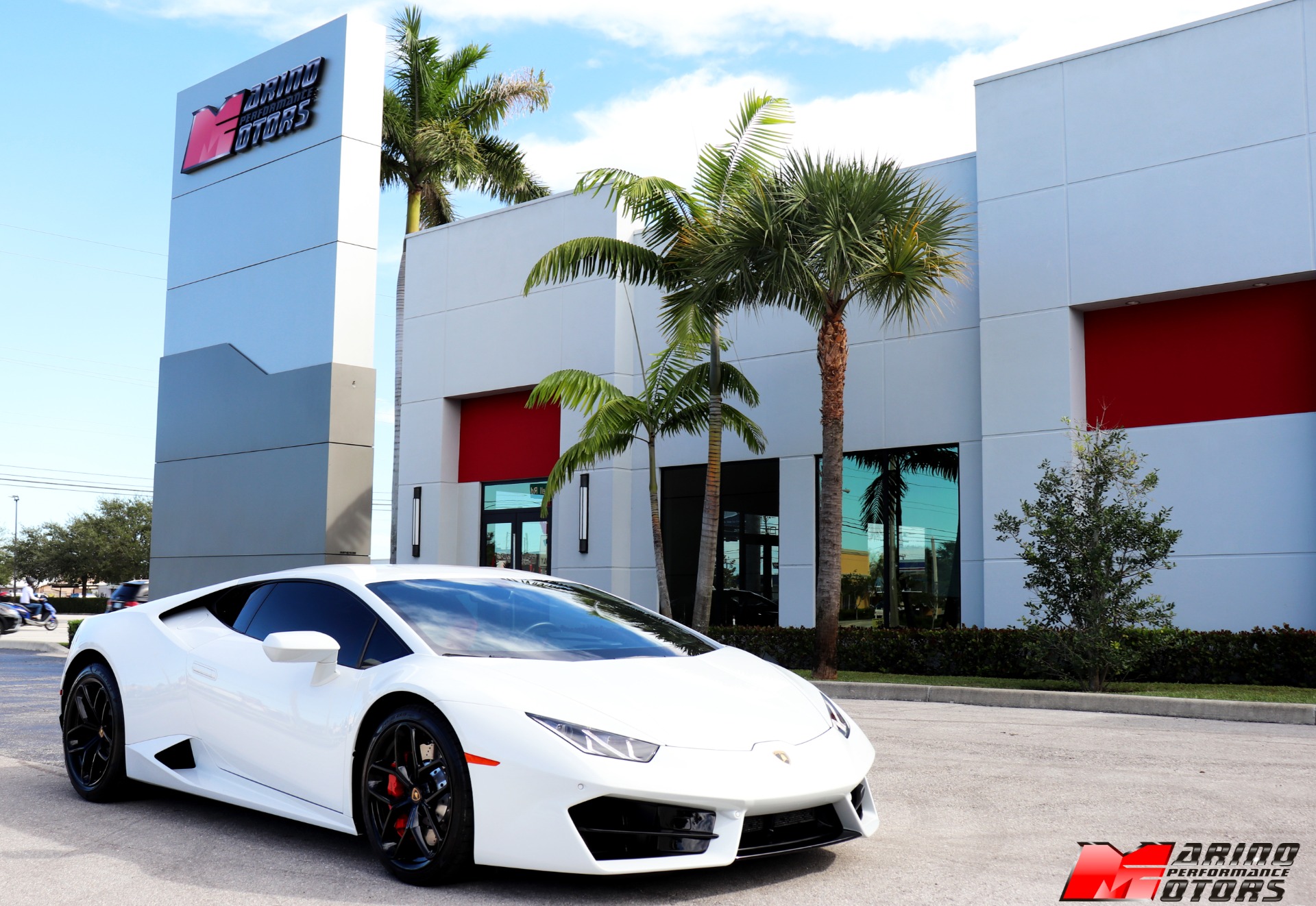 Used-2018-Lamborghini-Huracan-LP-580-2