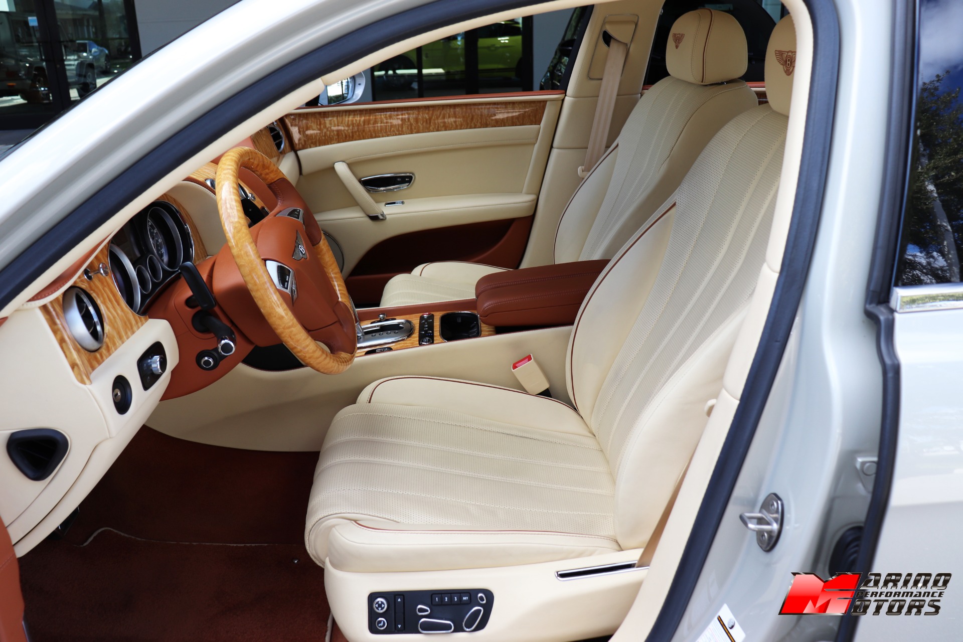 Used-2015-Bentley-Flying-Spur-V8