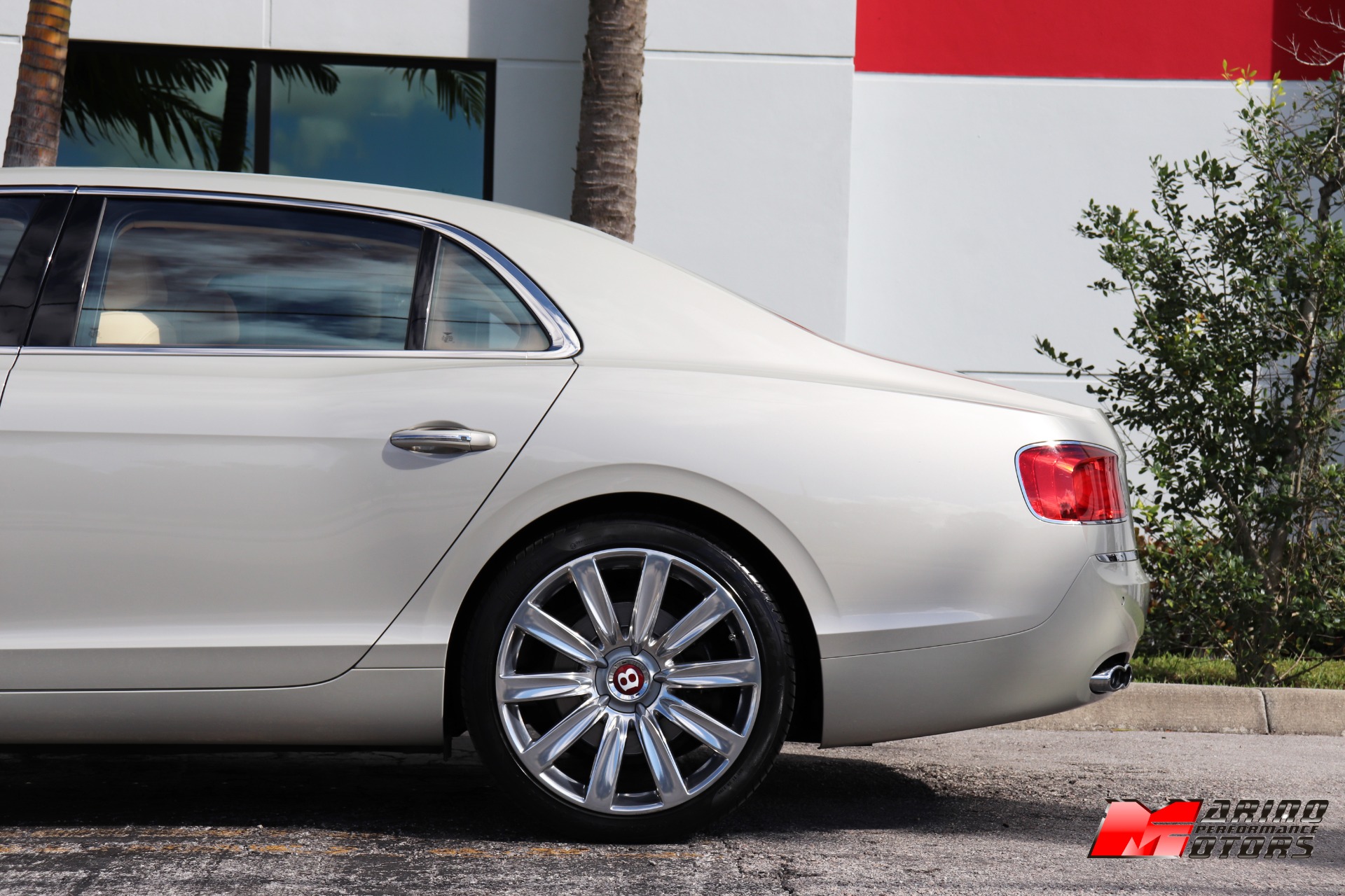 Used-2015-Bentley-Flying-Spur-V8
