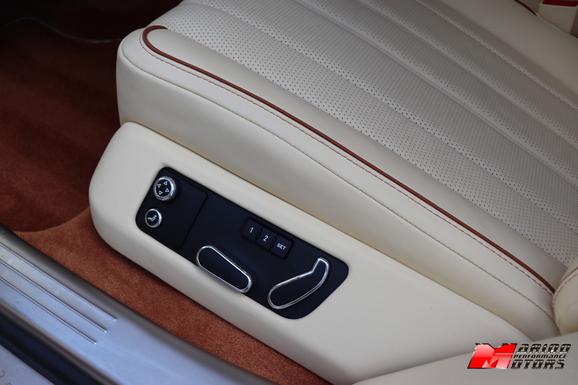 Used-2015-Bentley-Flying-Spur-V8