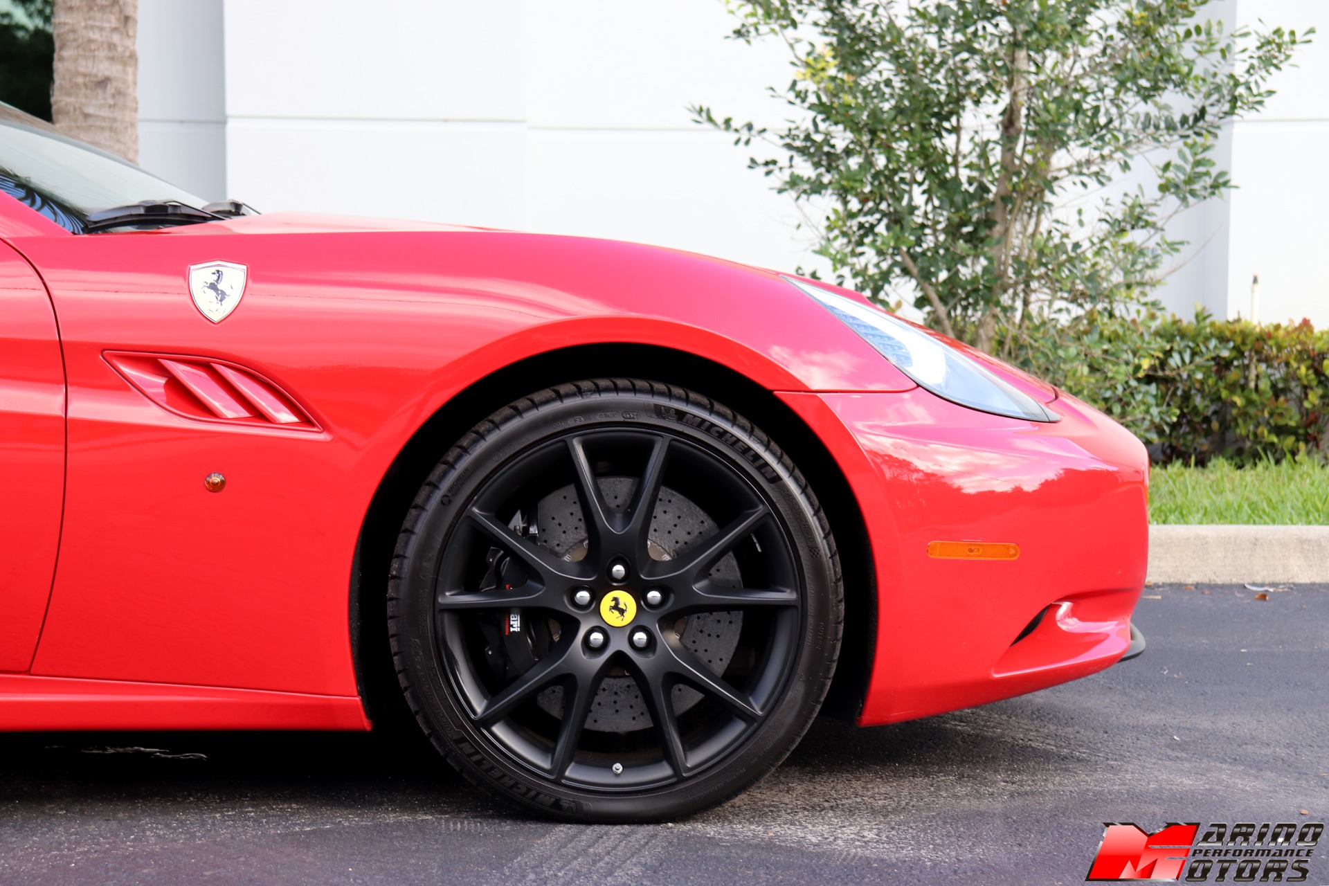 Used-2010-Ferrari-California