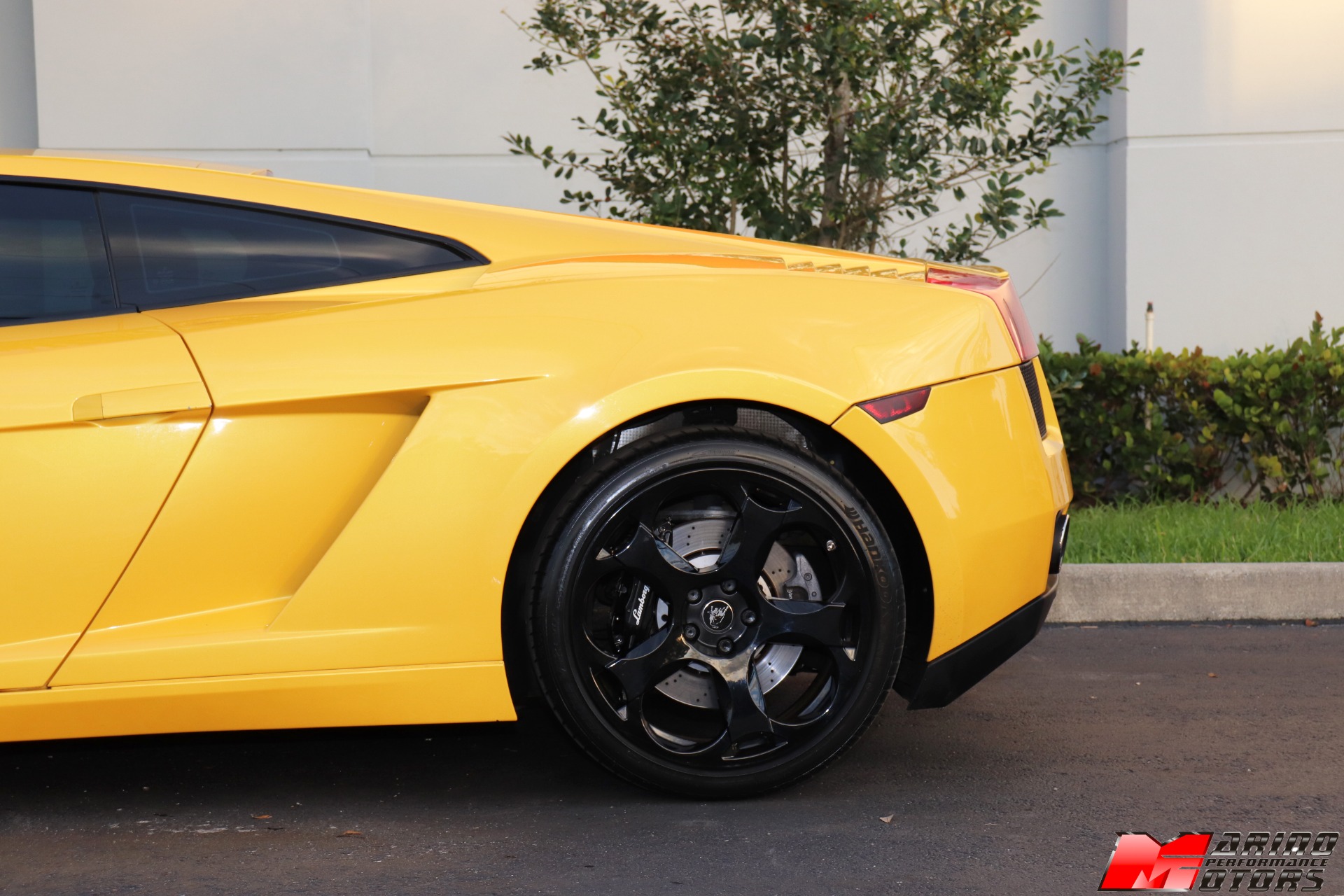 Used-2004-Lamborghini-Gallardo