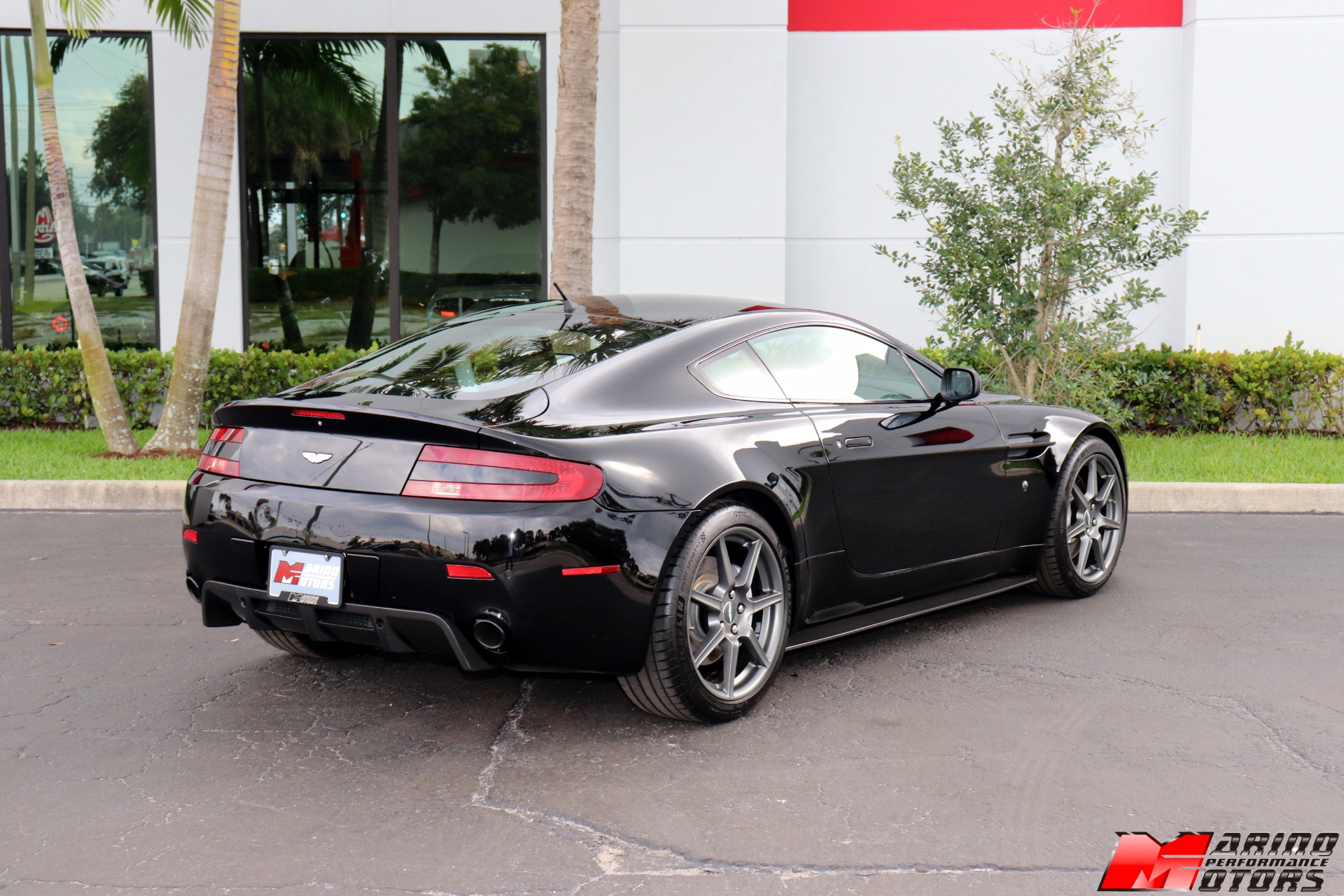 Used-2007-Aston-Martin-V8-Vantage