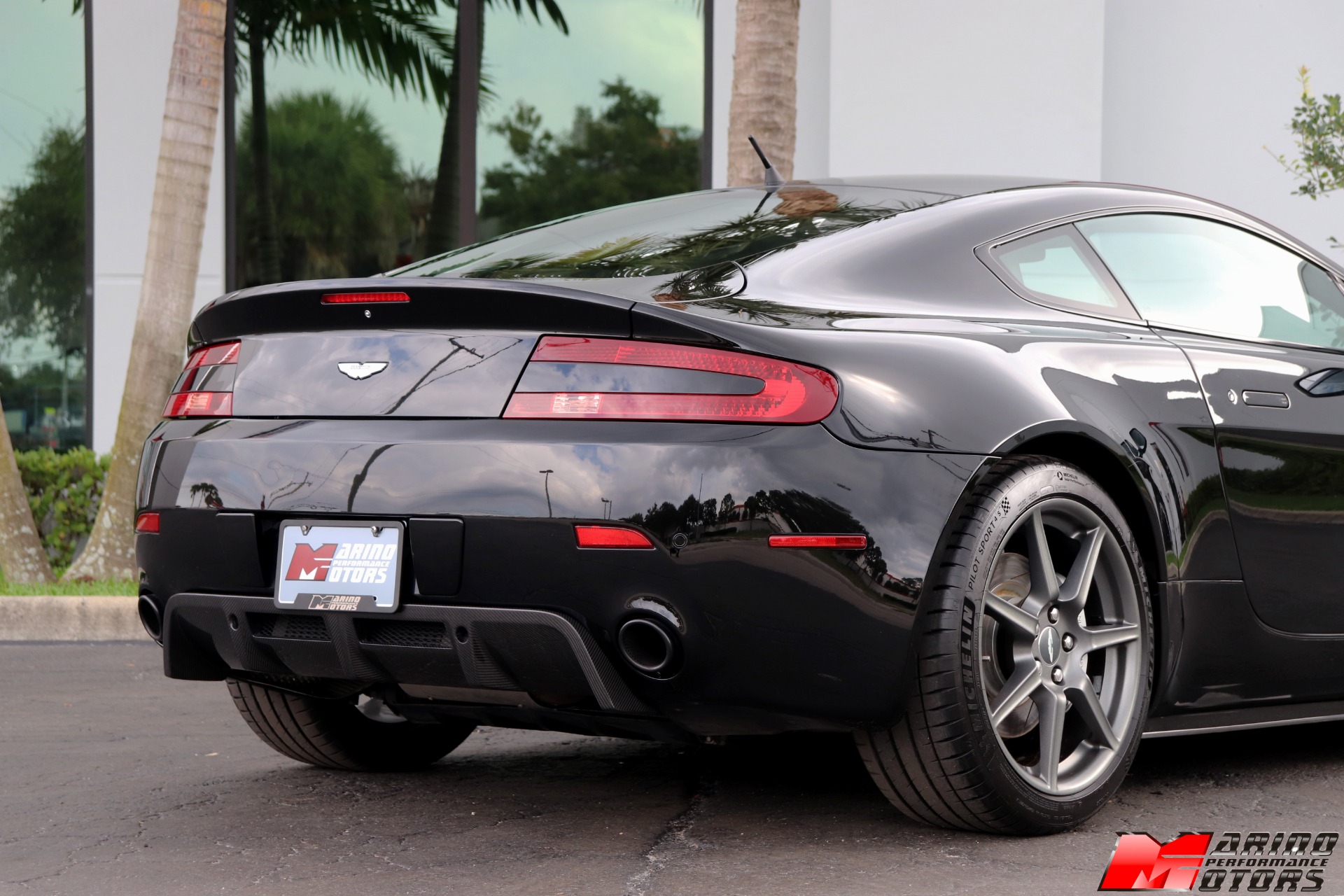 Used-2007-Aston-Martin-V8-Vantage