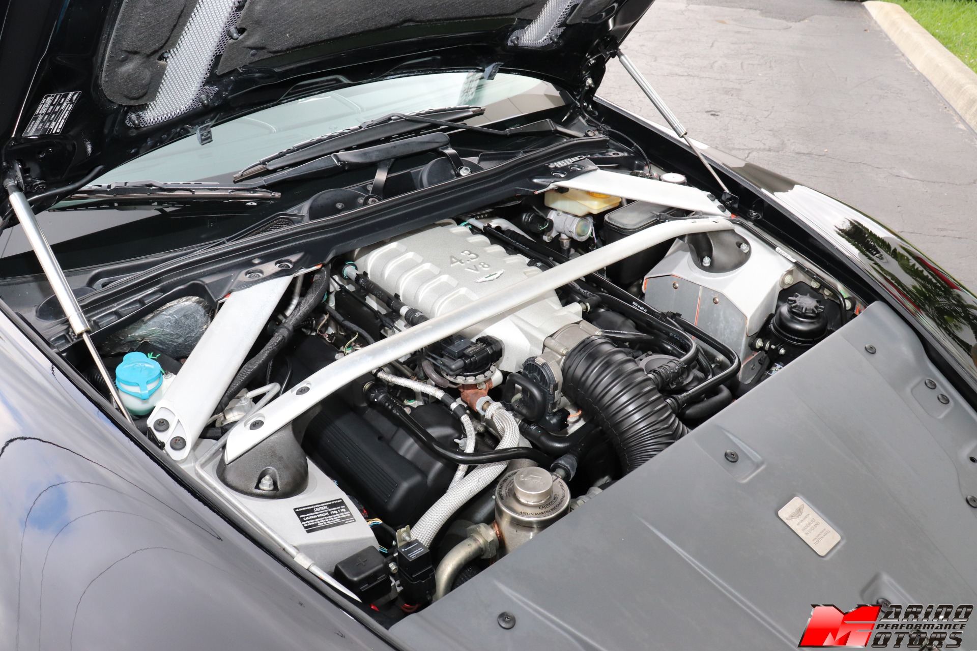 Used-2007-Aston-Martin-V8-Vantage