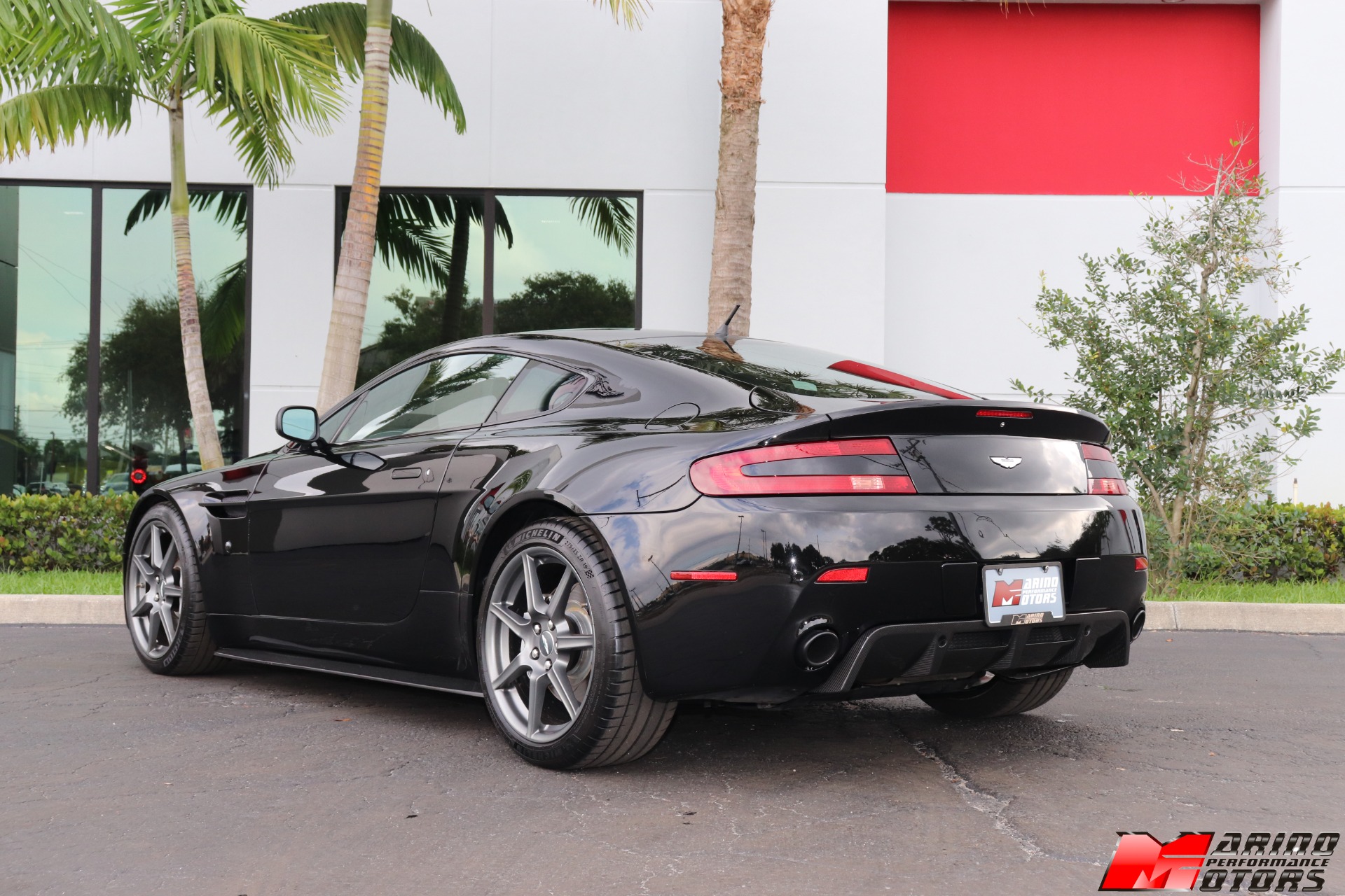 Used-2007-Aston-Martin-V8-Vantage