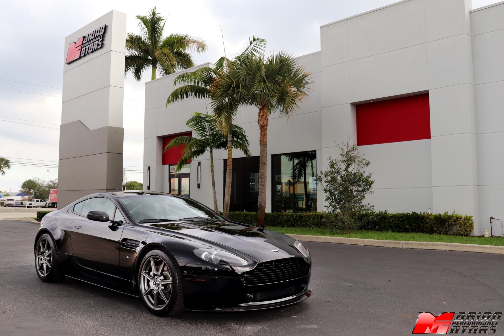 Used-2007-Aston-Martin-V8-Vantage