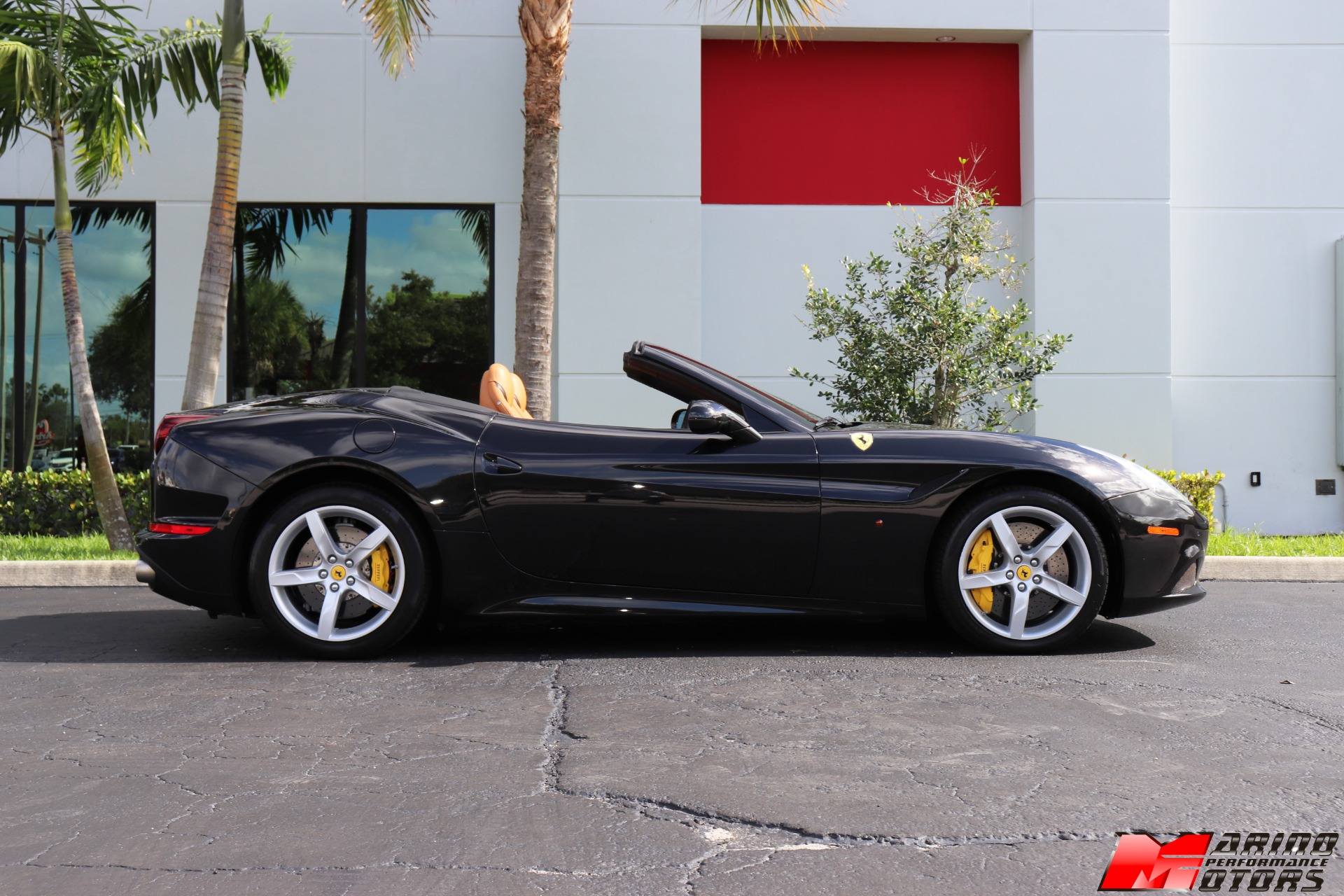 Used-2015-Ferrari-California-T