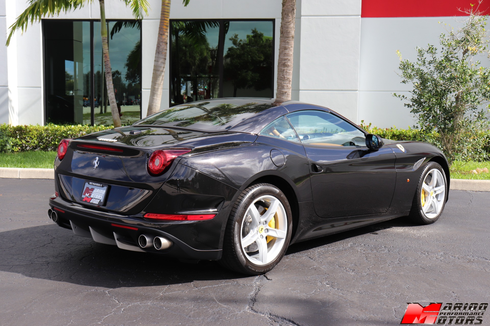 Used-2015-Ferrari-California-T