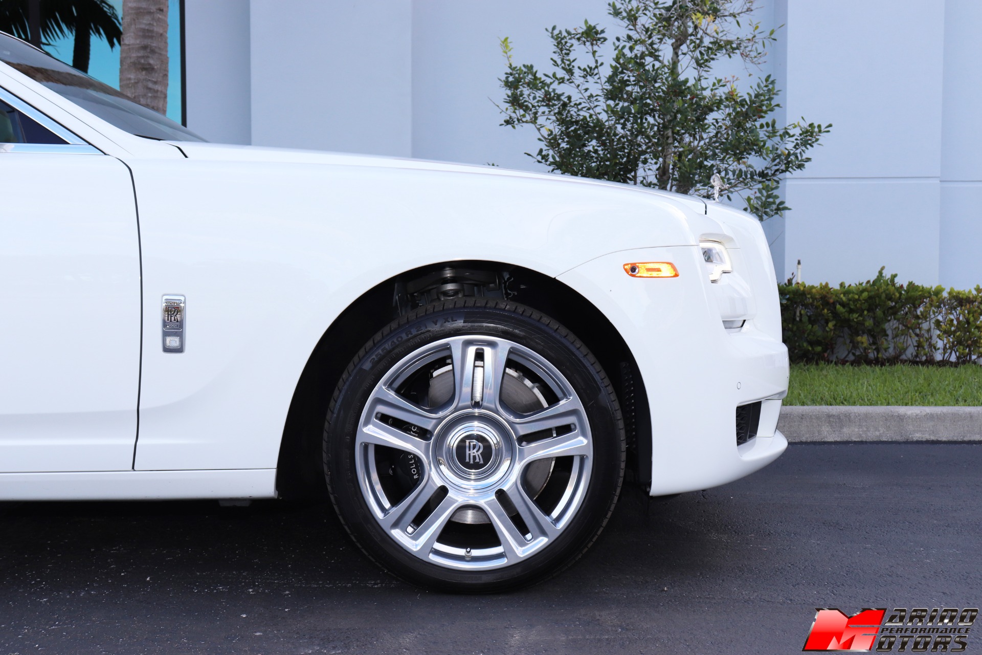 Used-2018-Rolls-Royce-Ghost