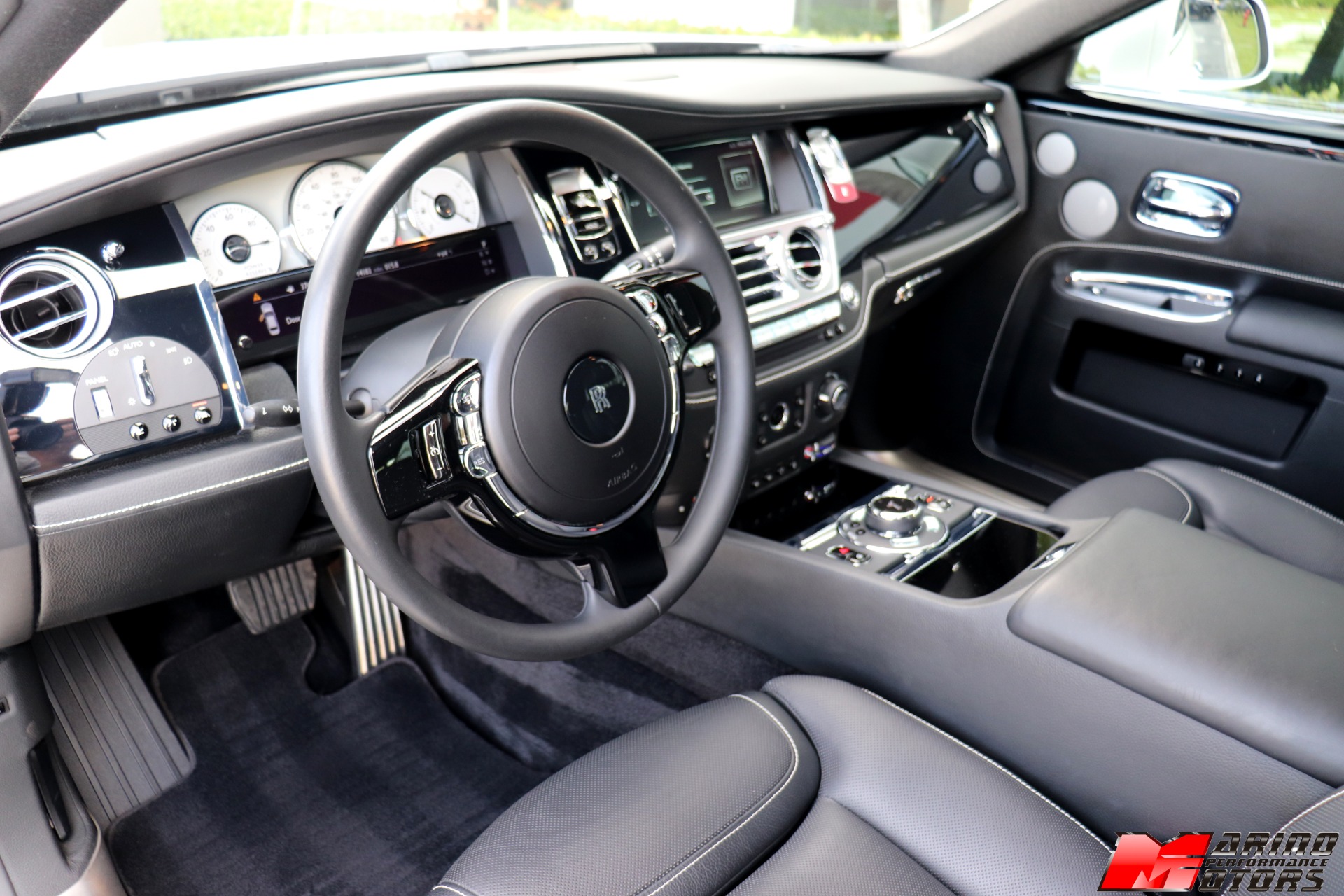 Used-2018-Rolls-Royce-Ghost