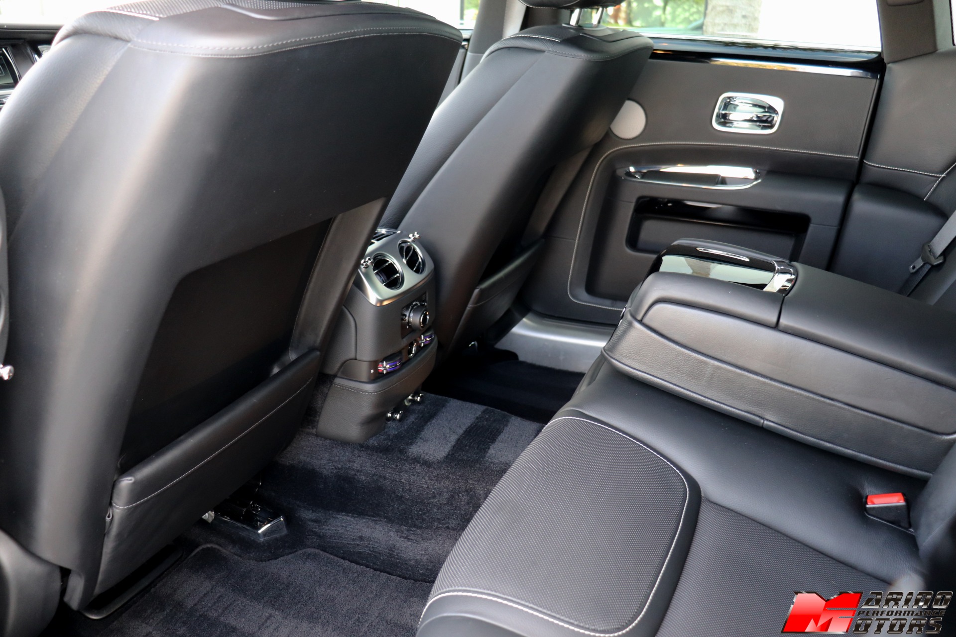 Used-2018-Rolls-Royce-Ghost