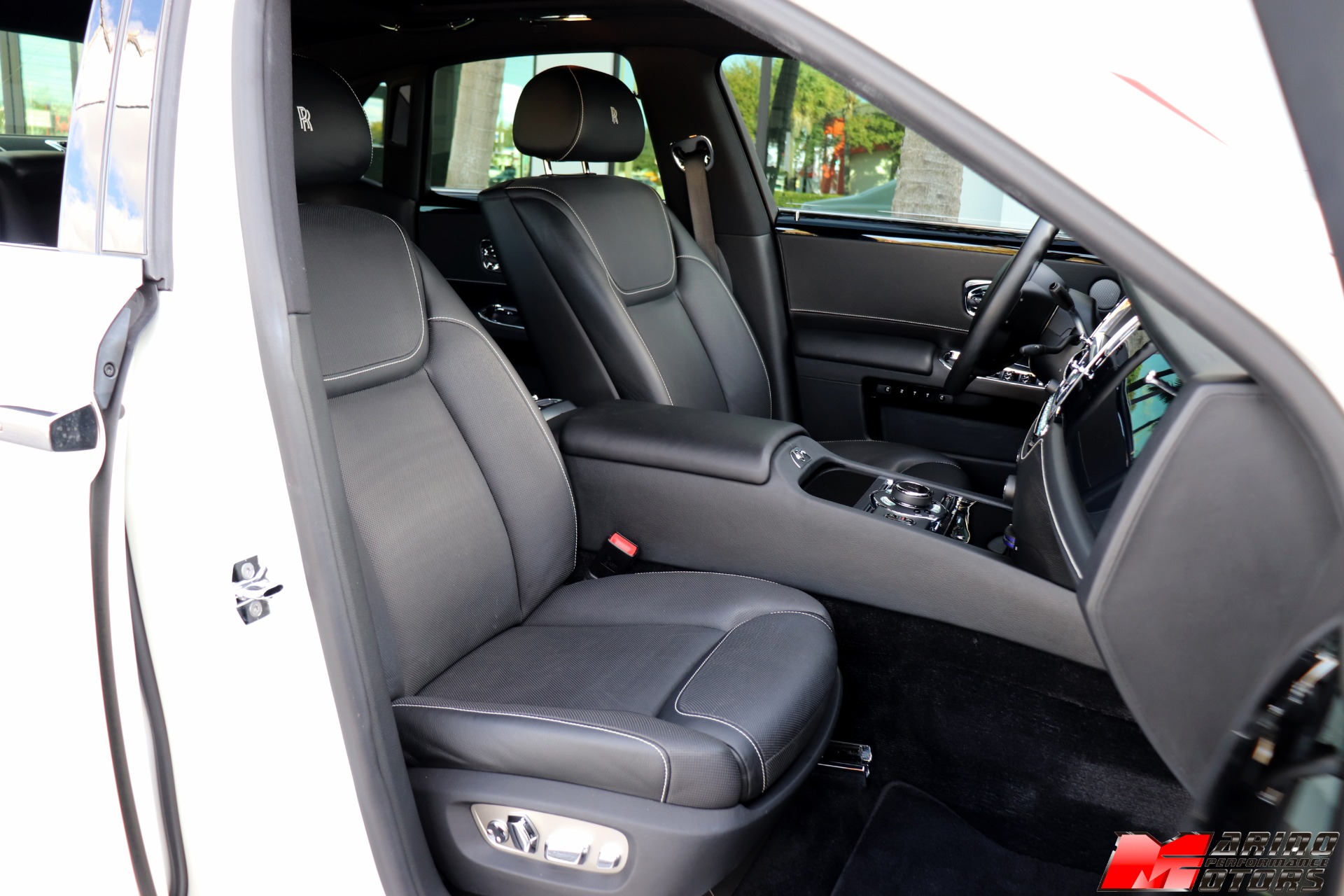 Used-2018-Rolls-Royce-Ghost
