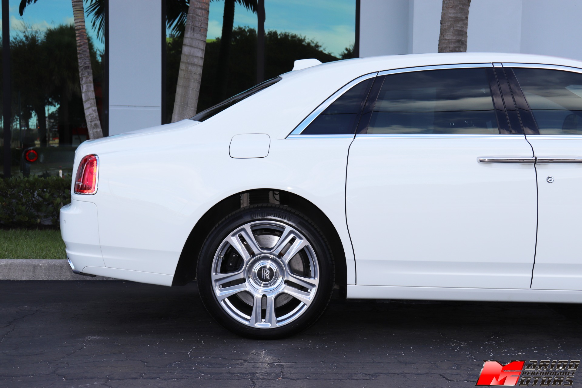 Used-2018-Rolls-Royce-Ghost