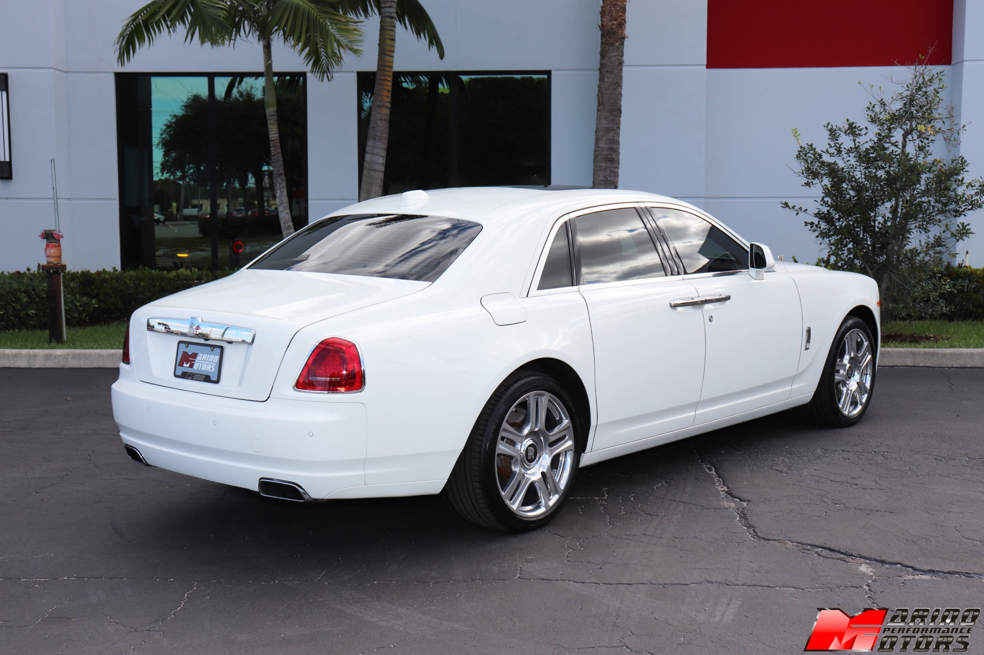 Used-2018-Rolls-Royce-Ghost