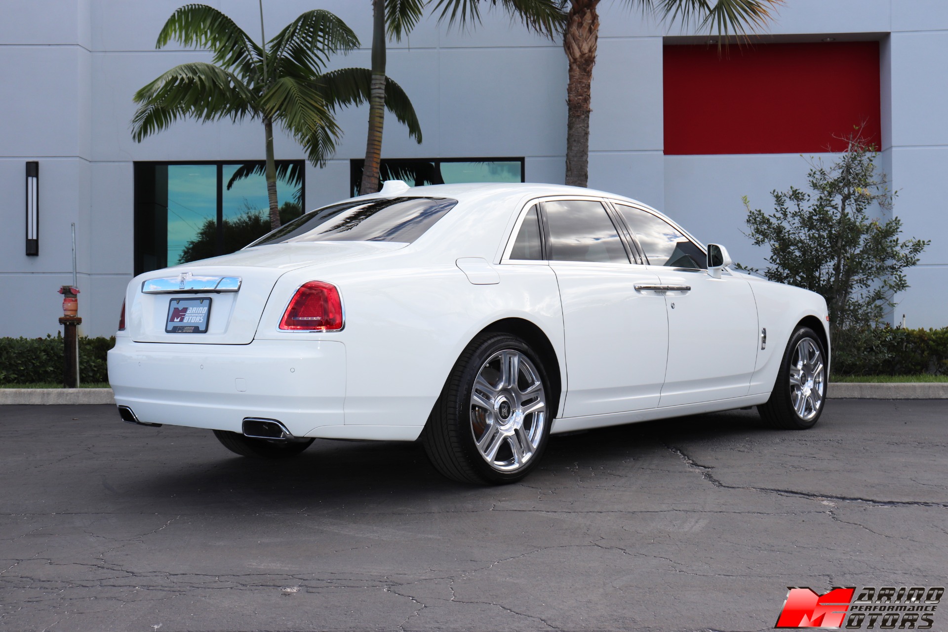 Used-2018-Rolls-Royce-Ghost