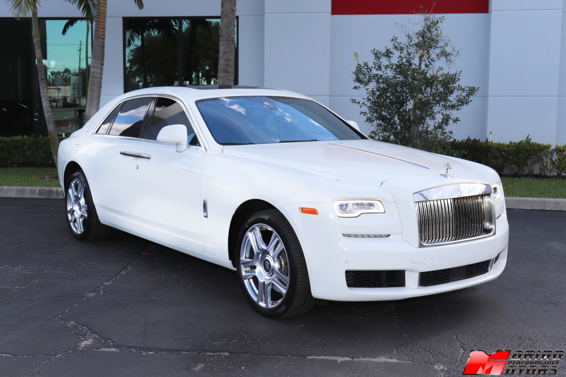 Used-2018-Rolls-Royce-Ghost
