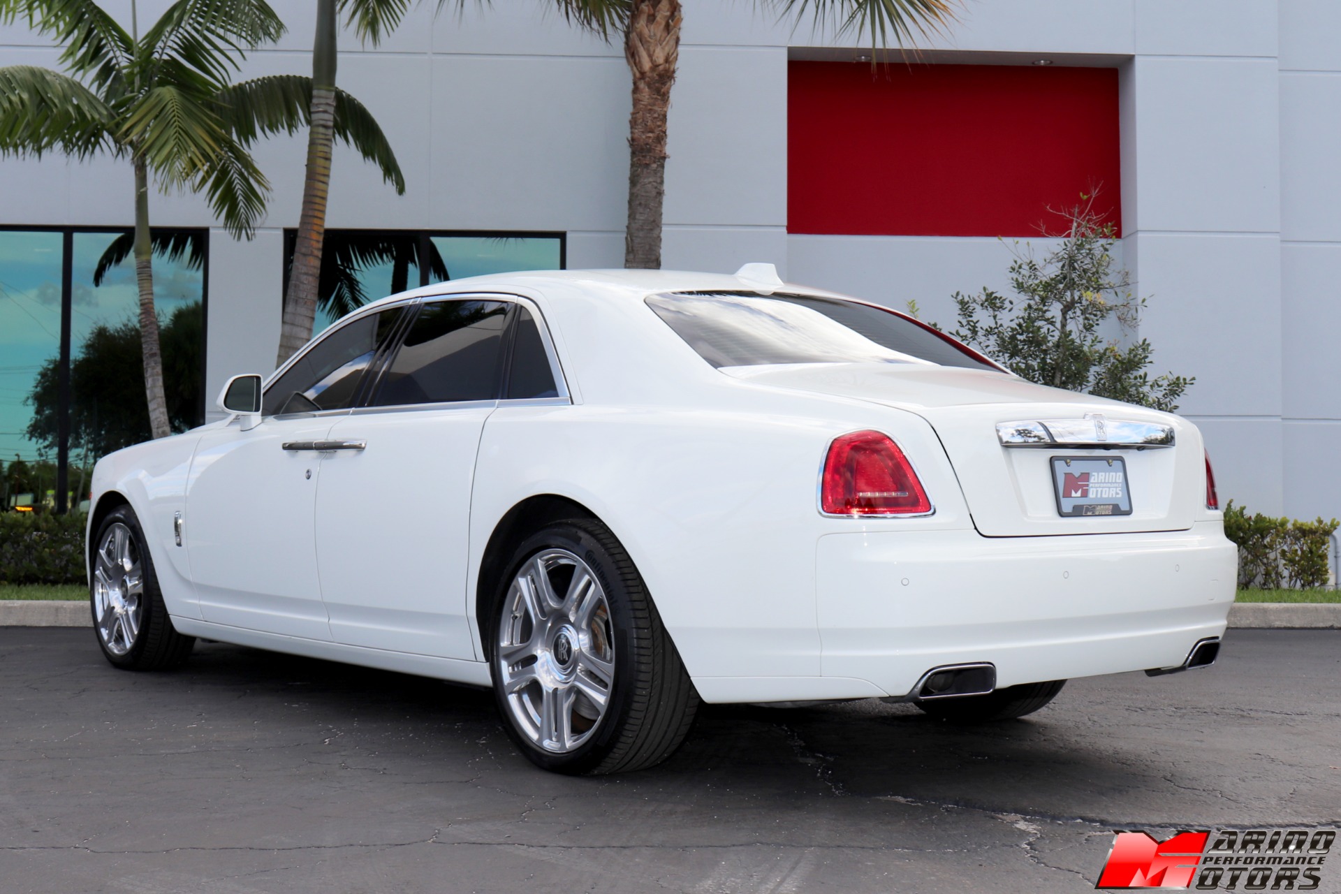 Used-2018-Rolls-Royce-Ghost