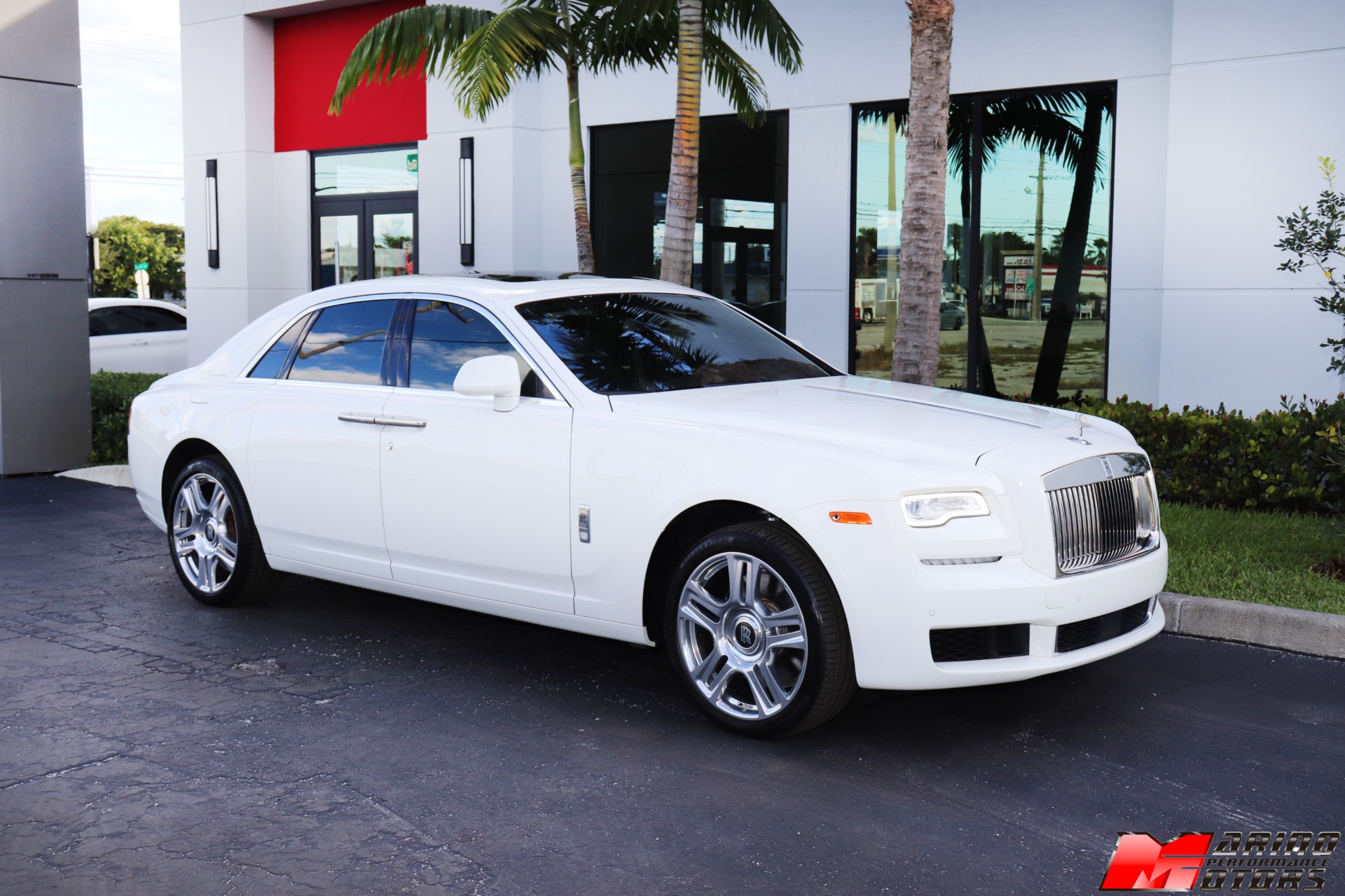 Used-2018-Rolls-Royce-Ghost
