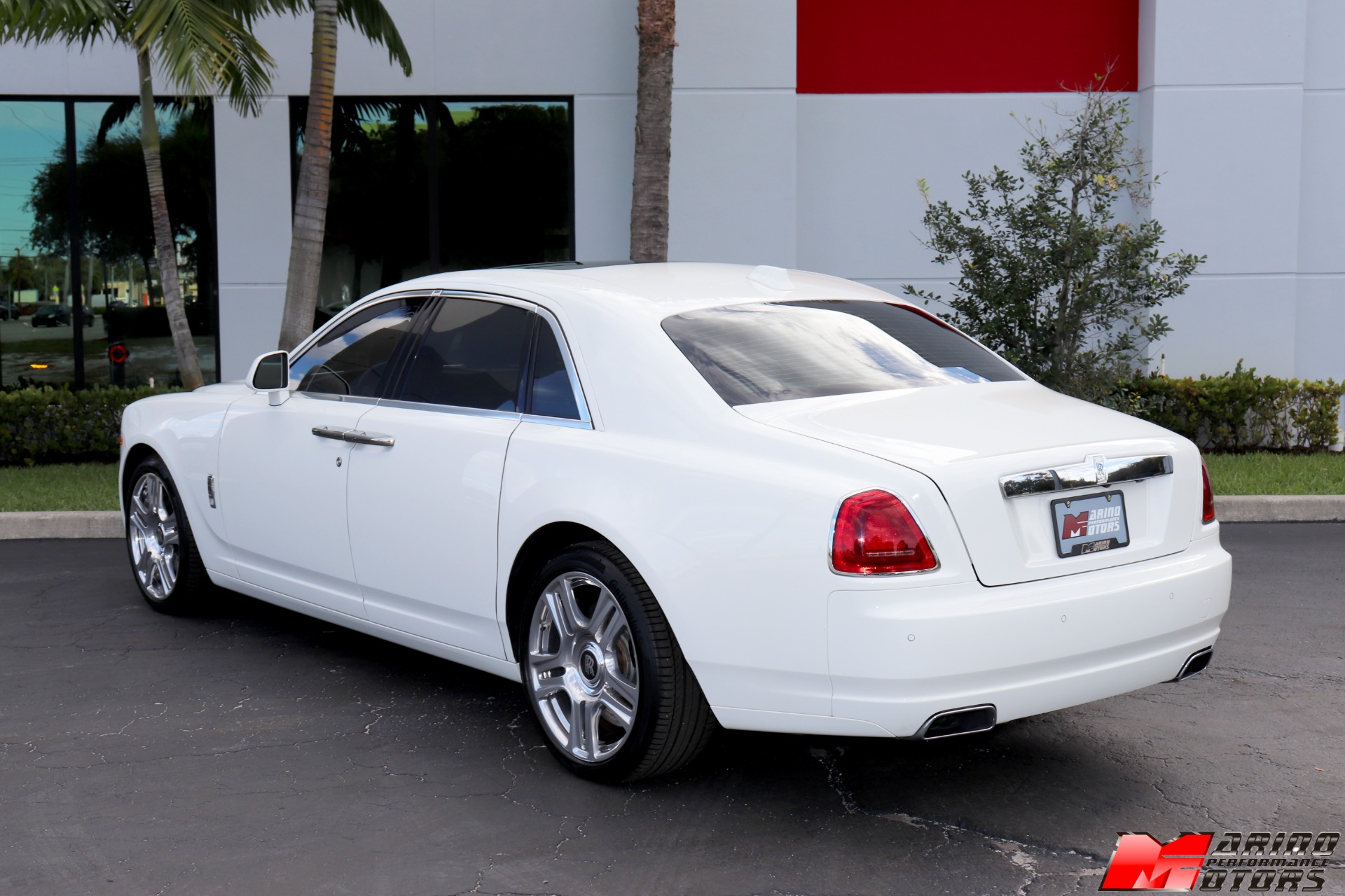 Used-2018-Rolls-Royce-Ghost
